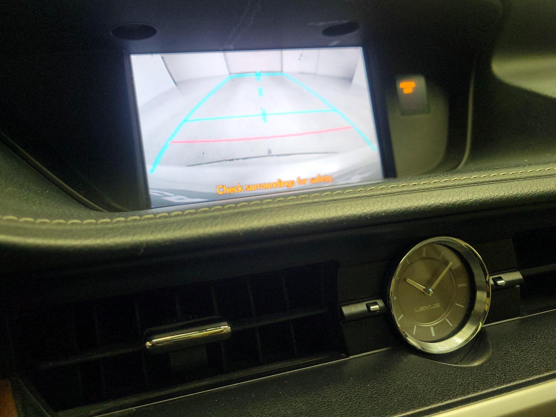 Thumbnail: 2014 Lexus ES - 15