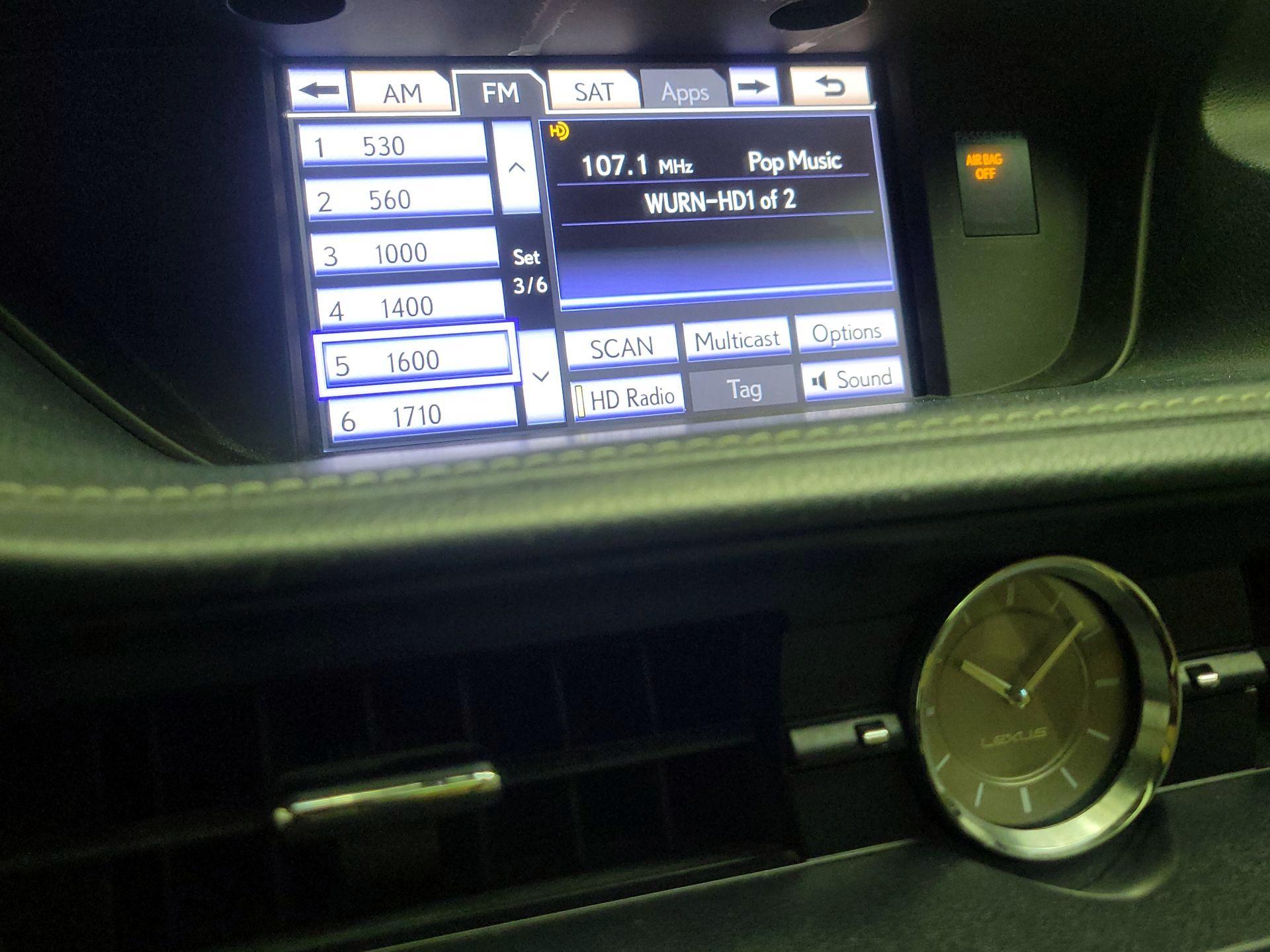 Thumbnail: 2014 Lexus ES - 16