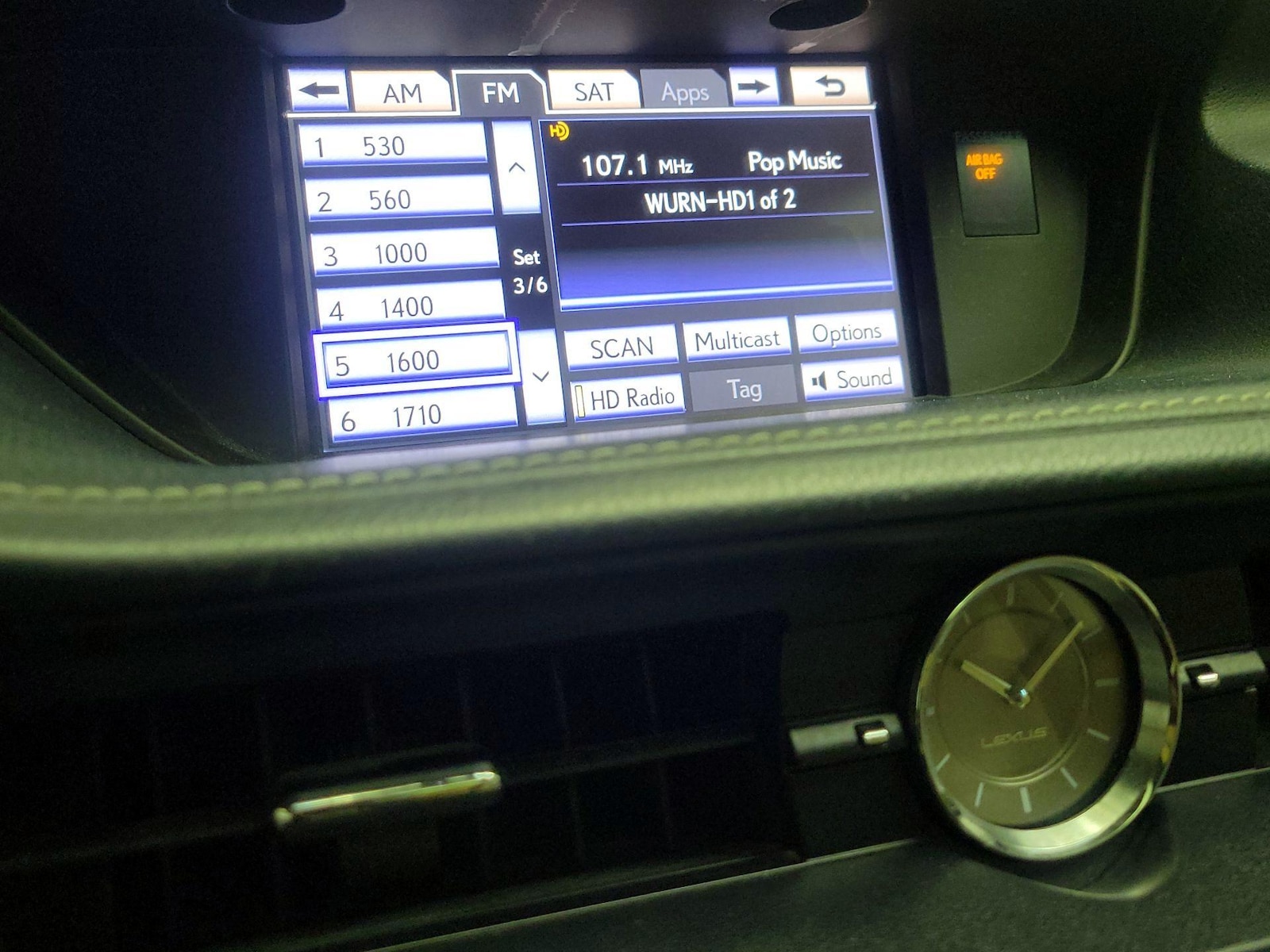 2014 Lexus ES 350 - Photo 17