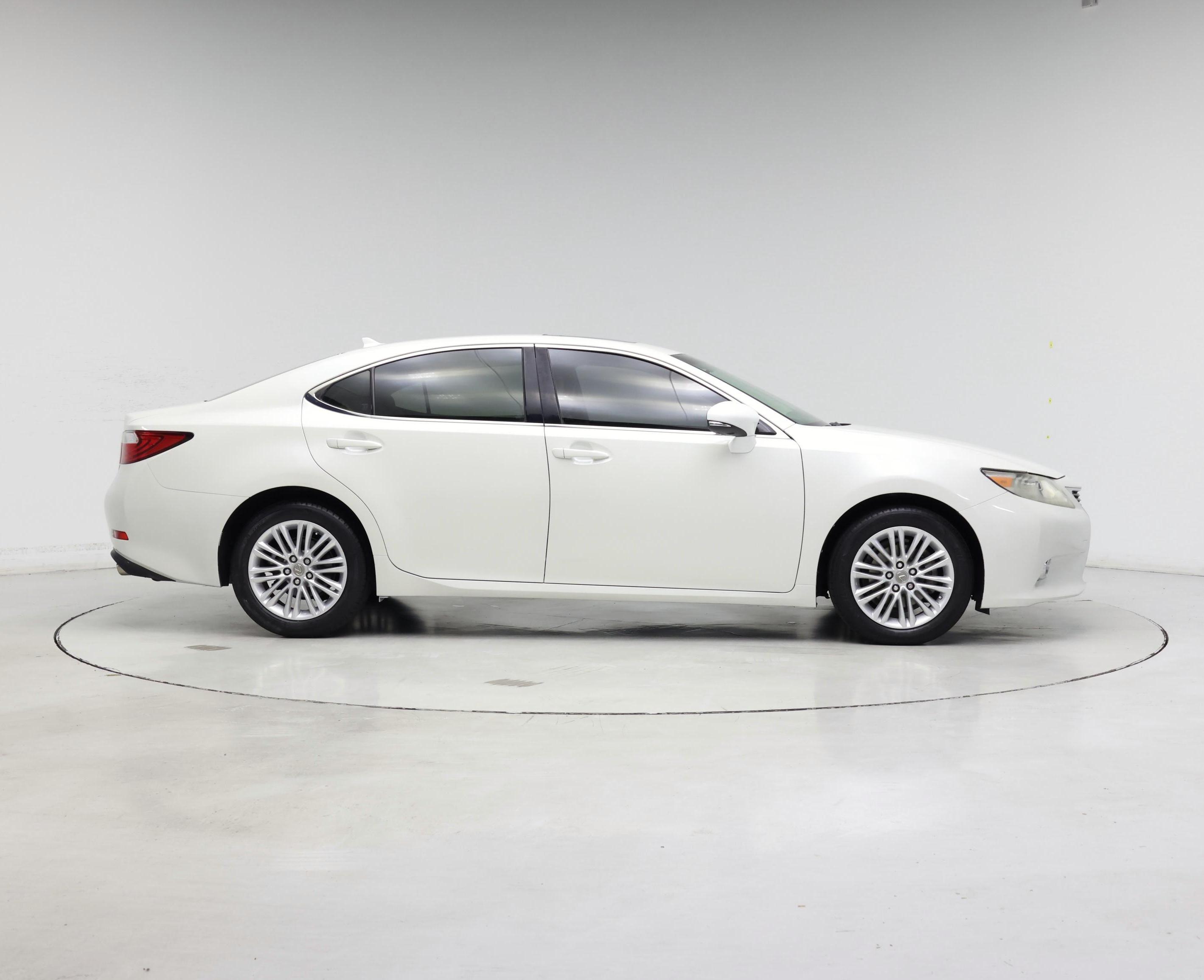 Thumbnail: 2014 Lexus ES - 7