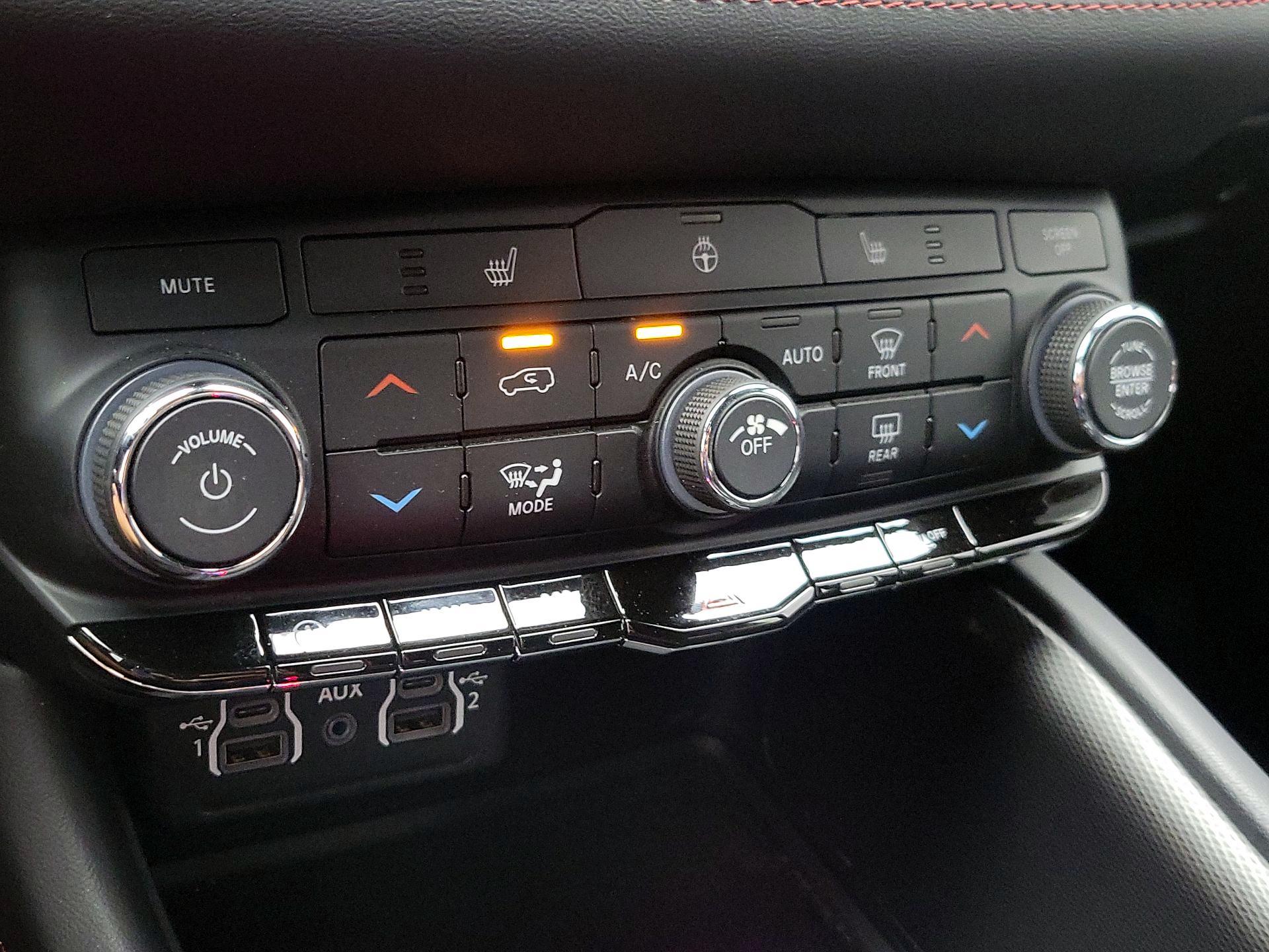 Thumbnail: 2025 Dodge Durango - 17