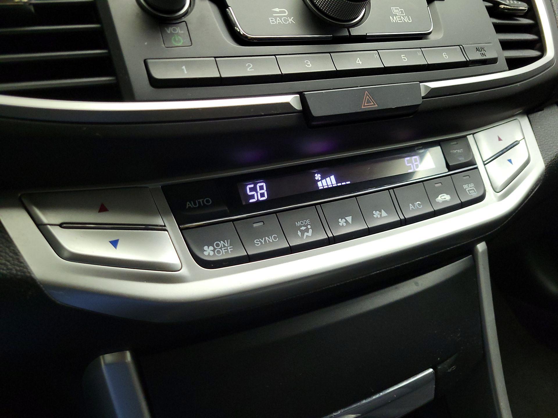 Thumbnail: 2015 Honda Accord - 16