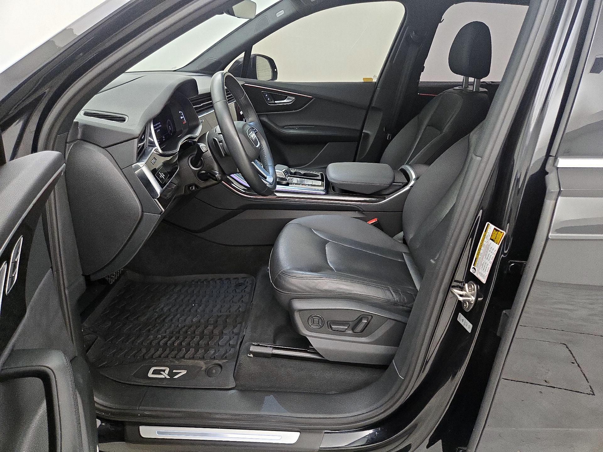 Thumbnail: 2021 Audi Q7 - 11
