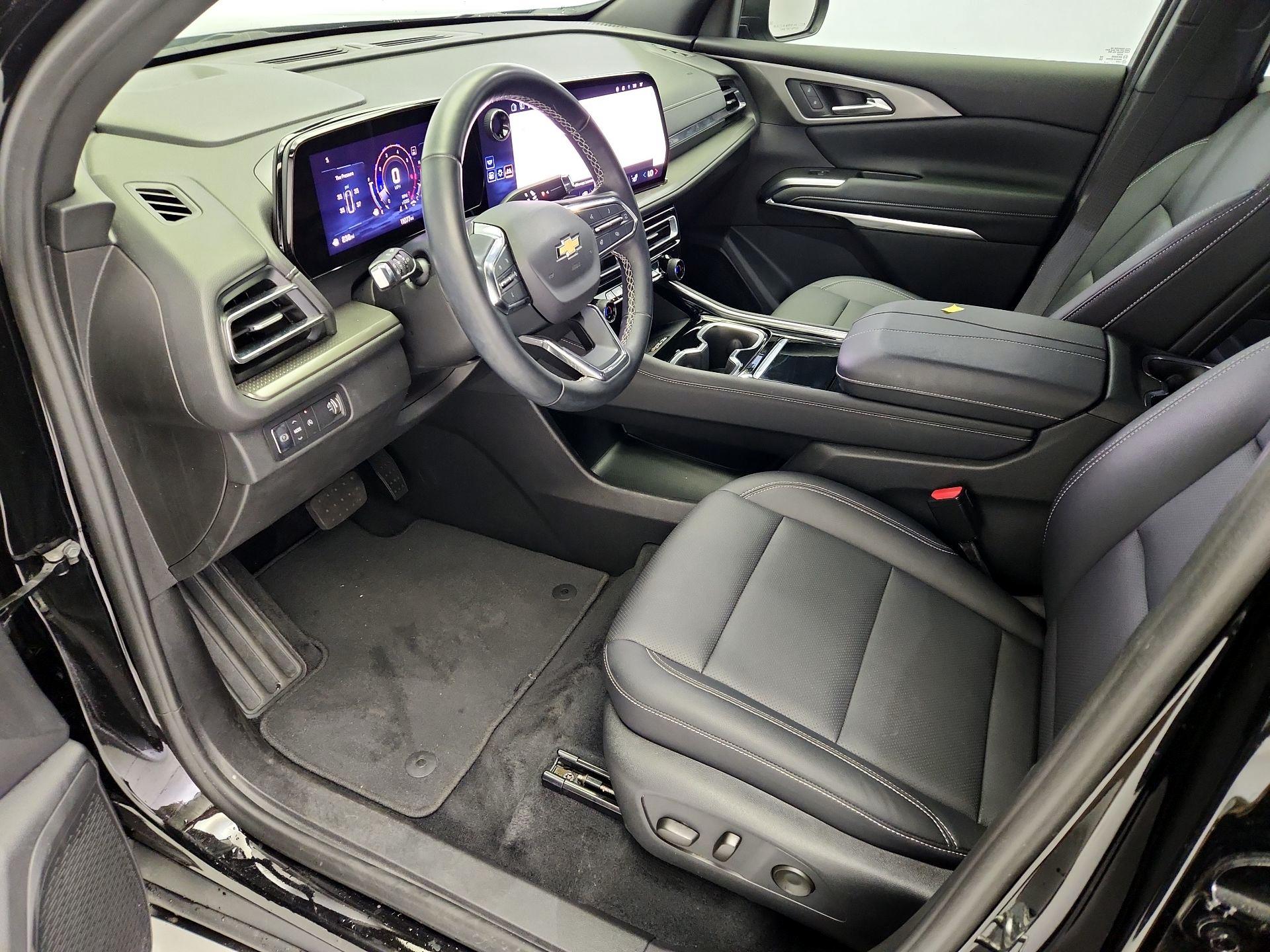 Thumbnail: 2024 Chevrolet Traverse - 11