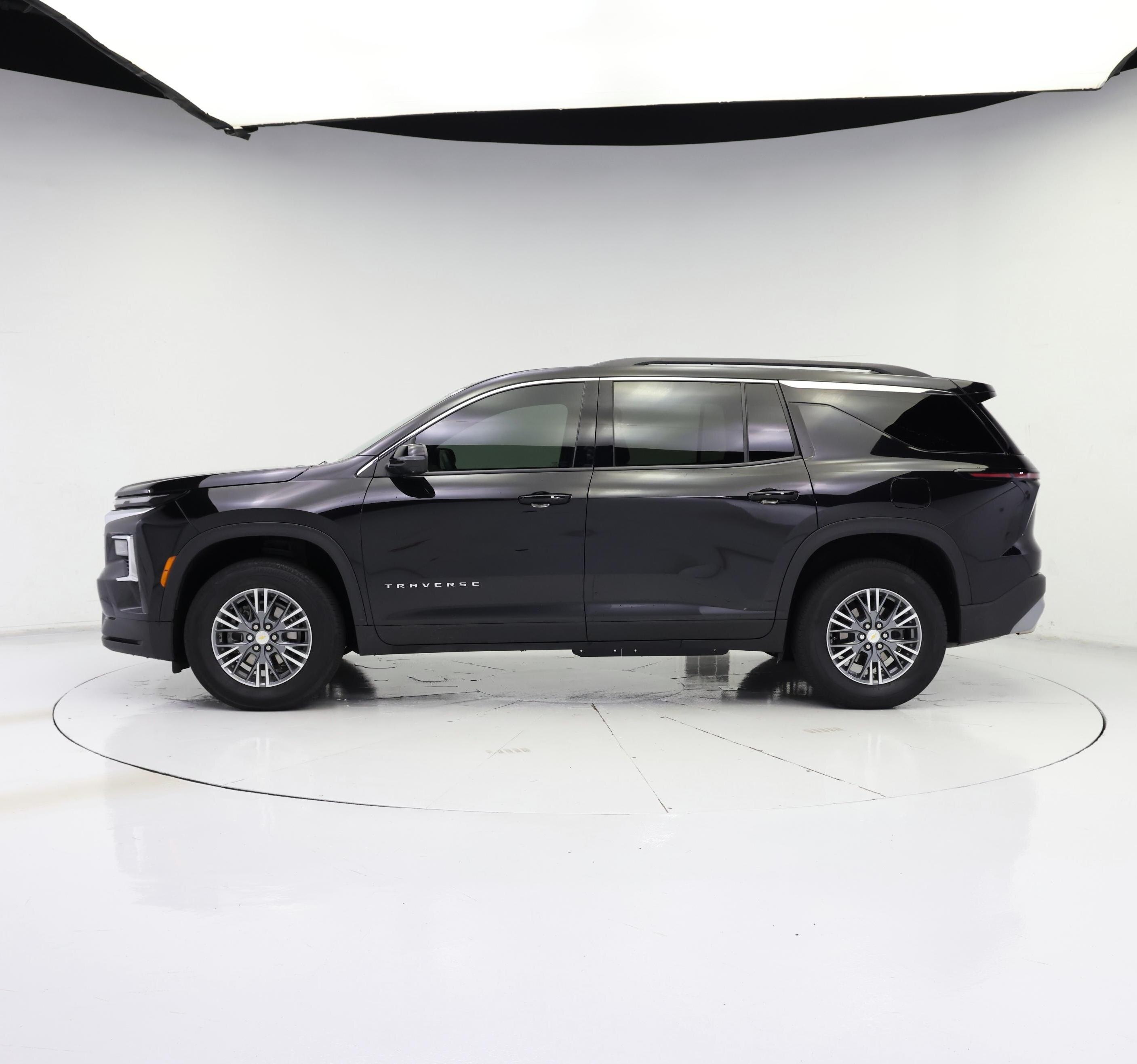Thumbnail: 2024 Chevrolet Traverse - 3