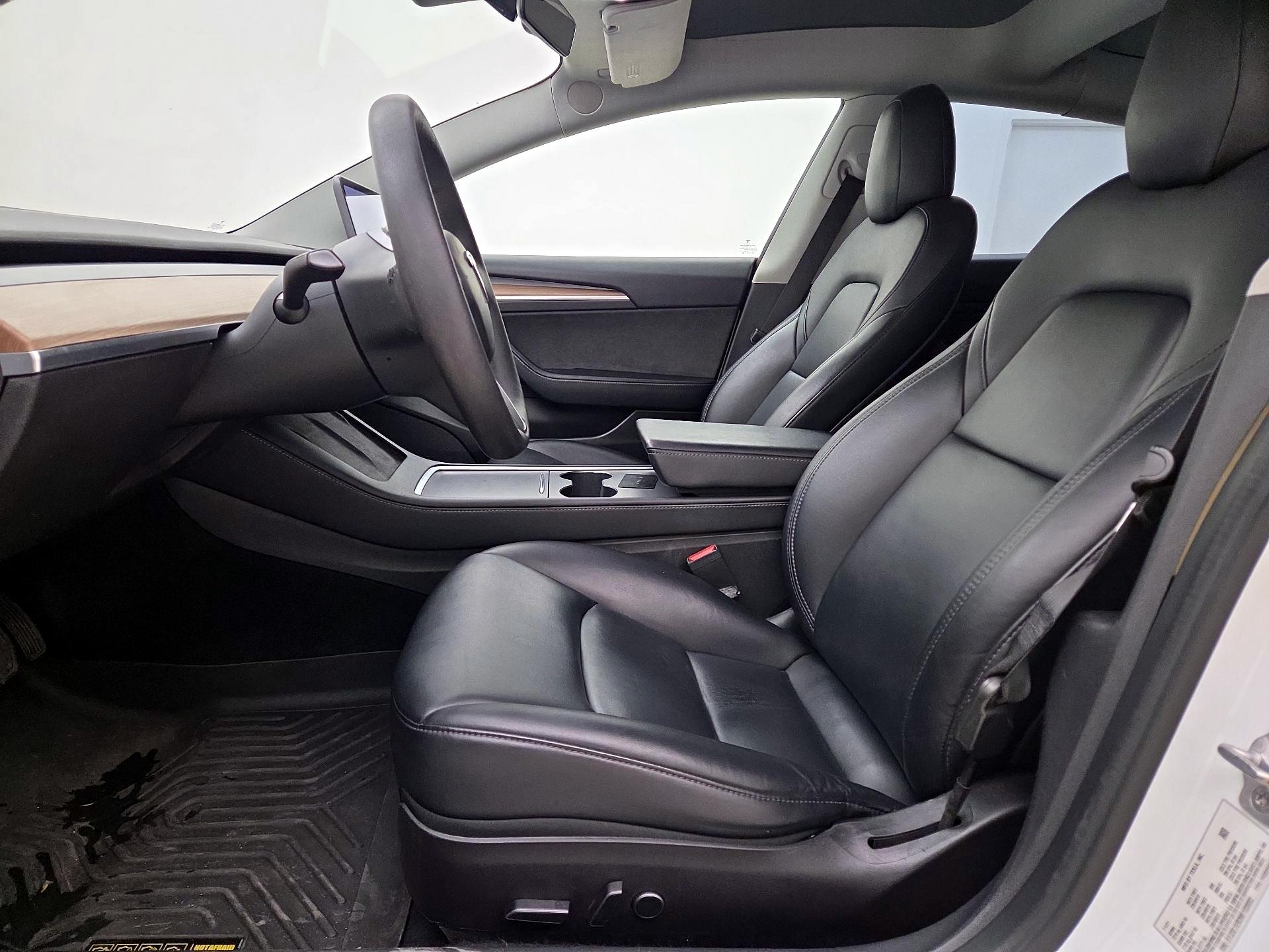 Thumbnail: 2022 Tesla Model 3 - 11