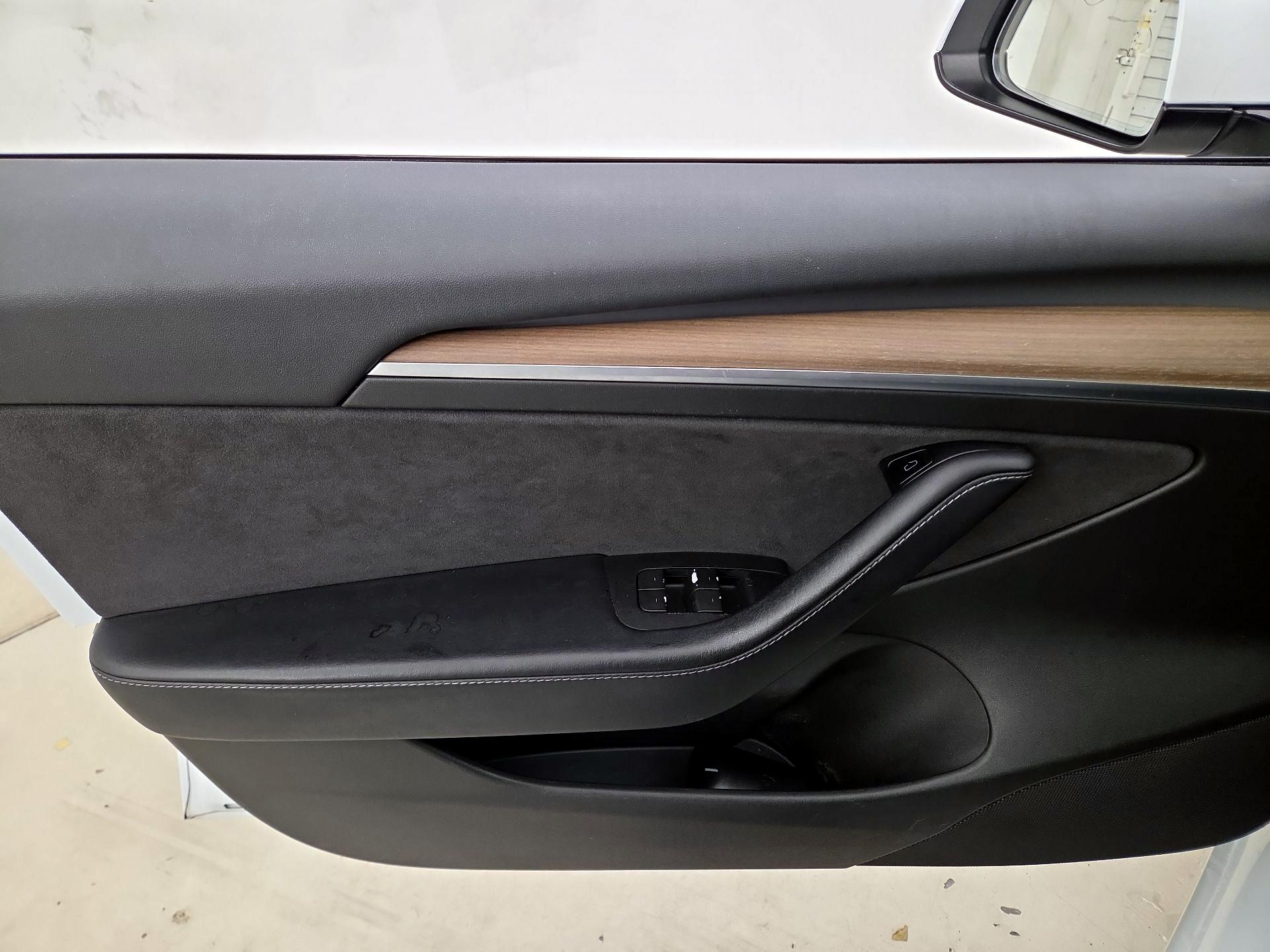 Thumbnail: 2022 Tesla Model 3 - 12
