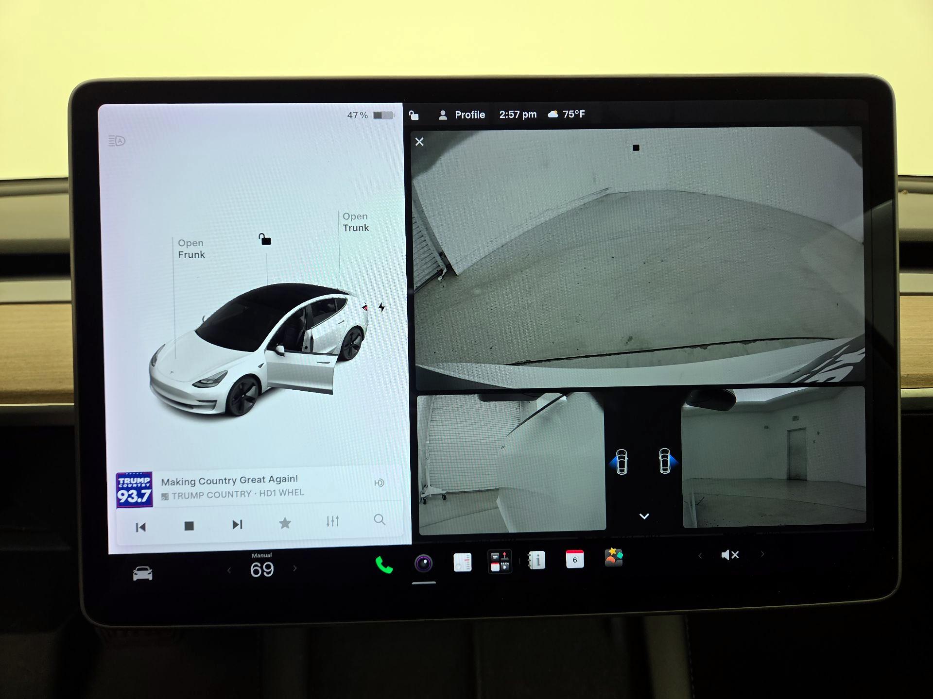 Thumbnail: 2022 Tesla Model 3 - 14