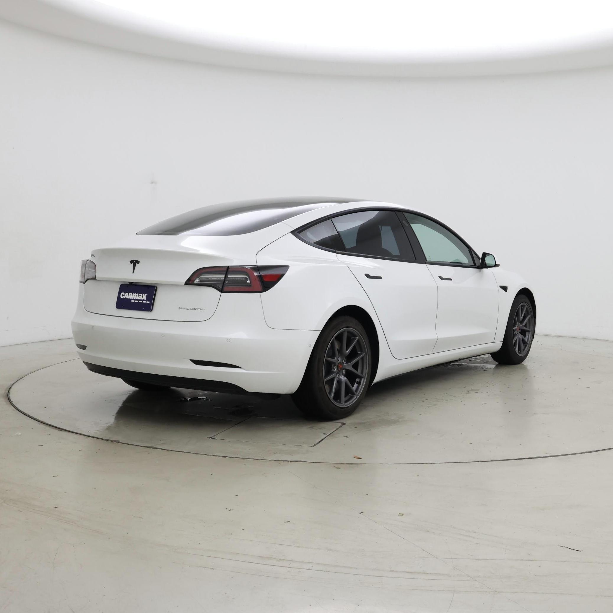 Thumbnail: 2022 Tesla Model 3 - 8
