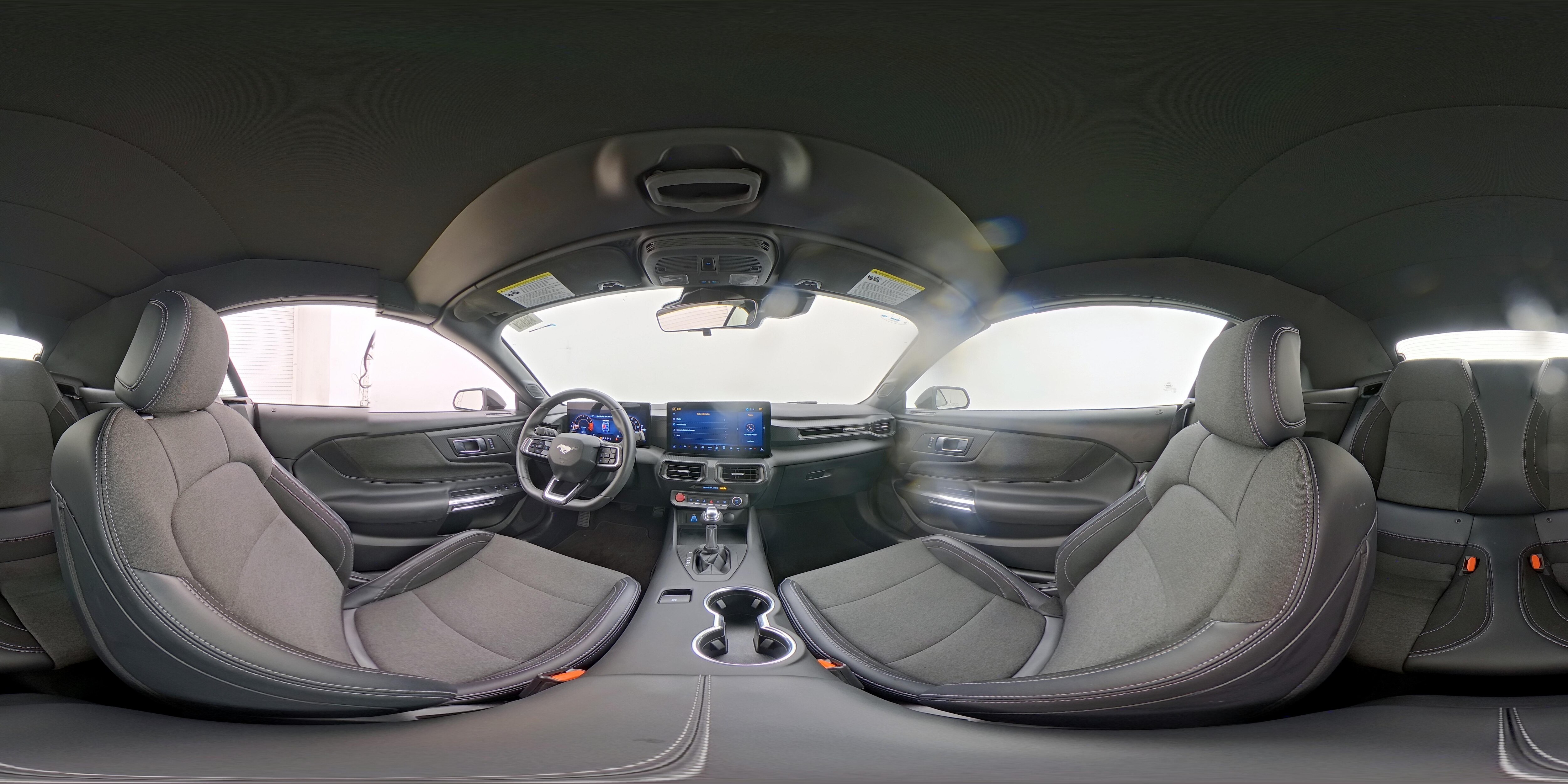 2025 Ford Mustang EcoBoost - Photo 25