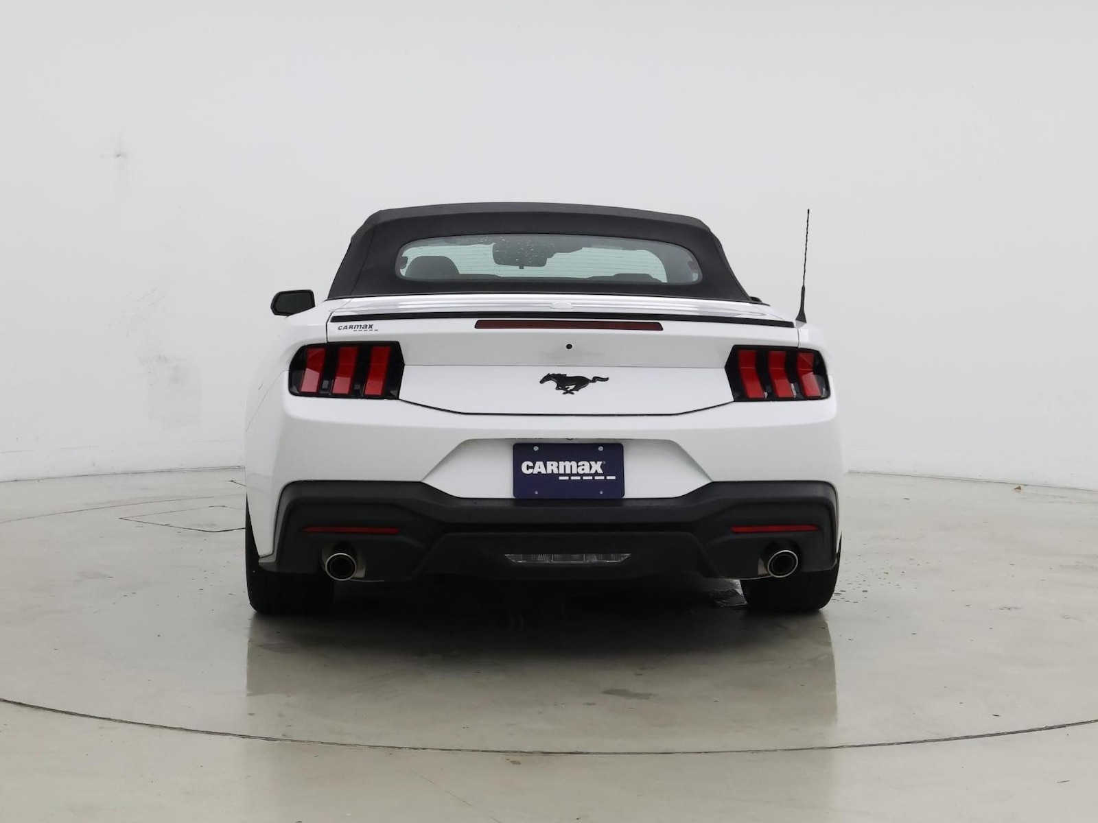 2025 Ford Mustang EcoBoost - Photo 7