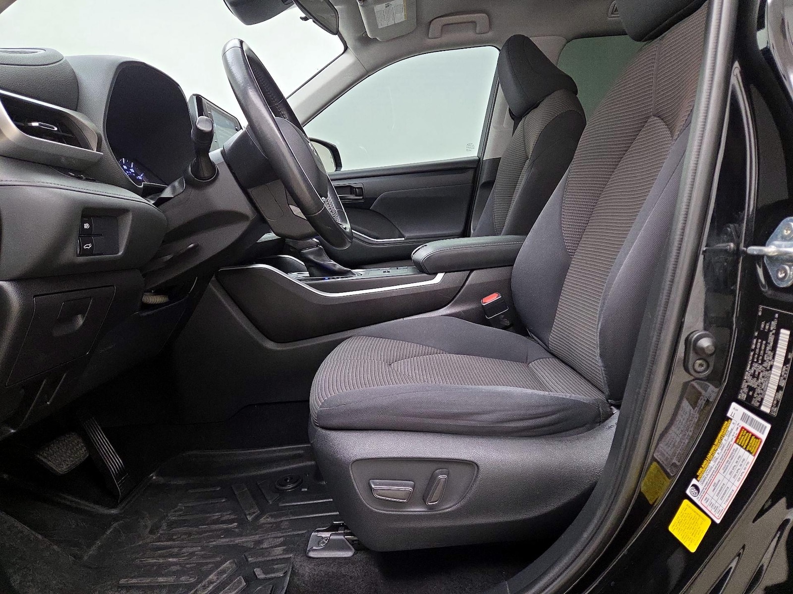 Power Seat(s) & Side Airbags