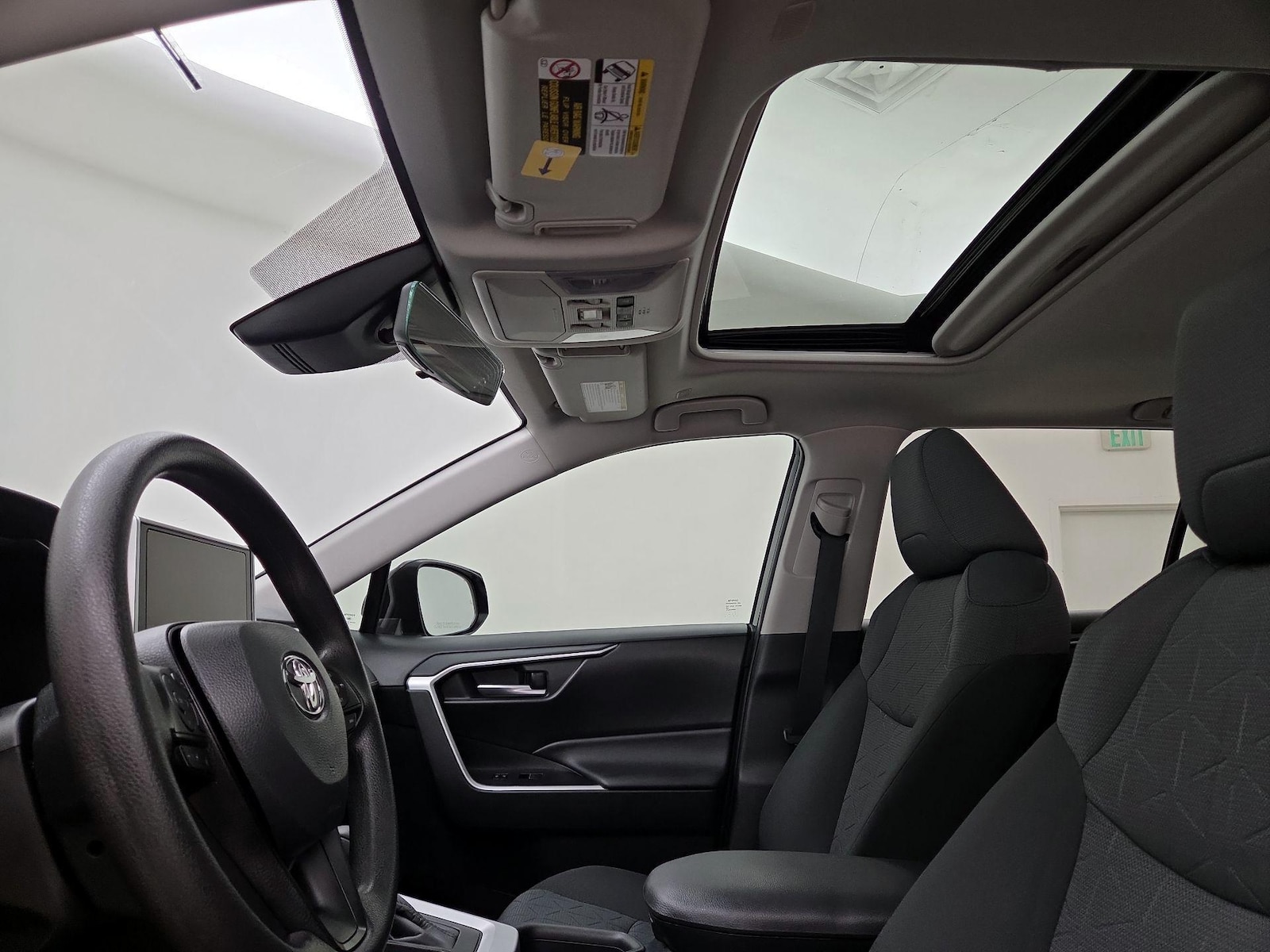 Sunroof(s) & Overhead Airbags