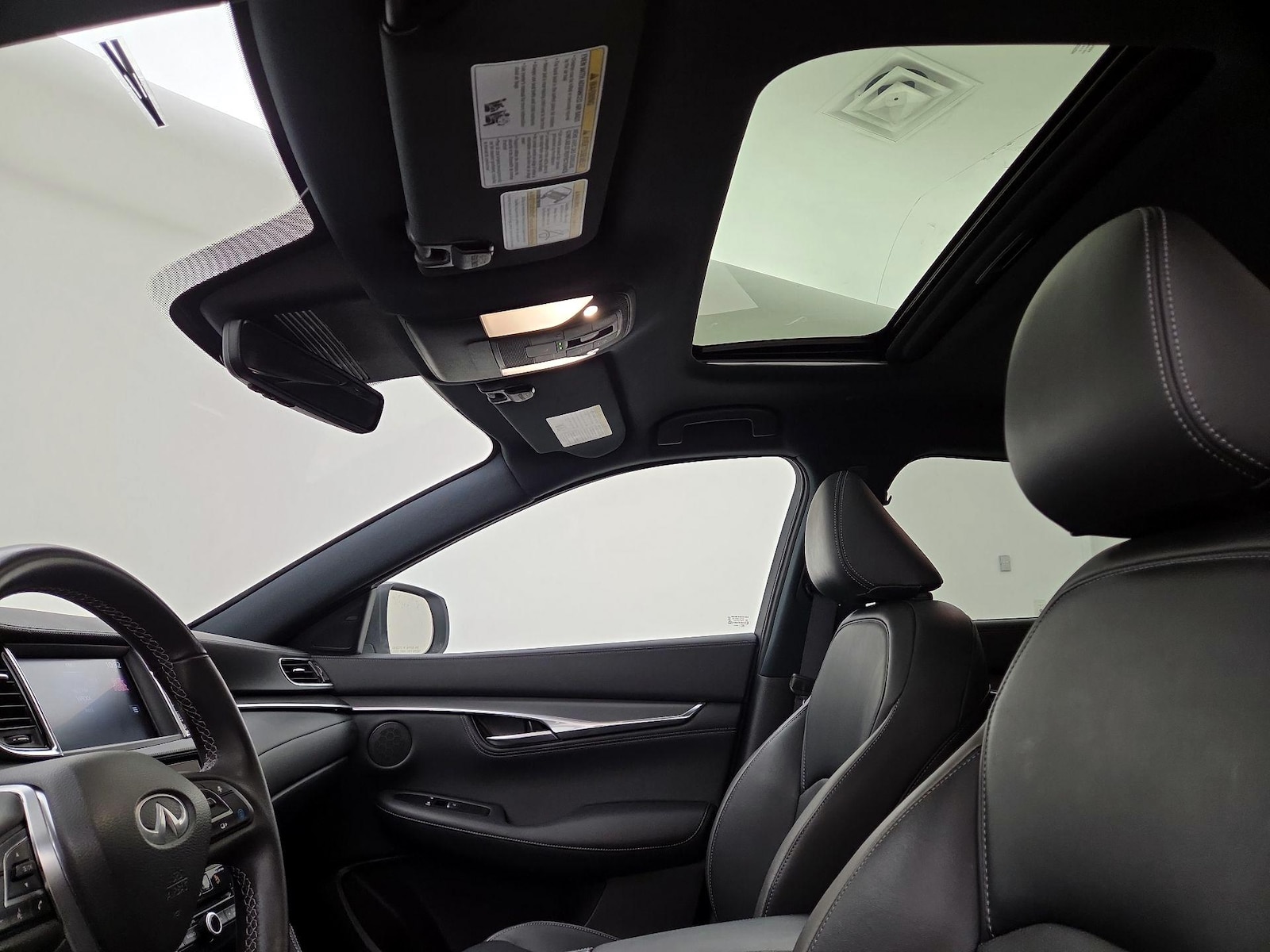 Sunroof(s) & Overhead Airbags