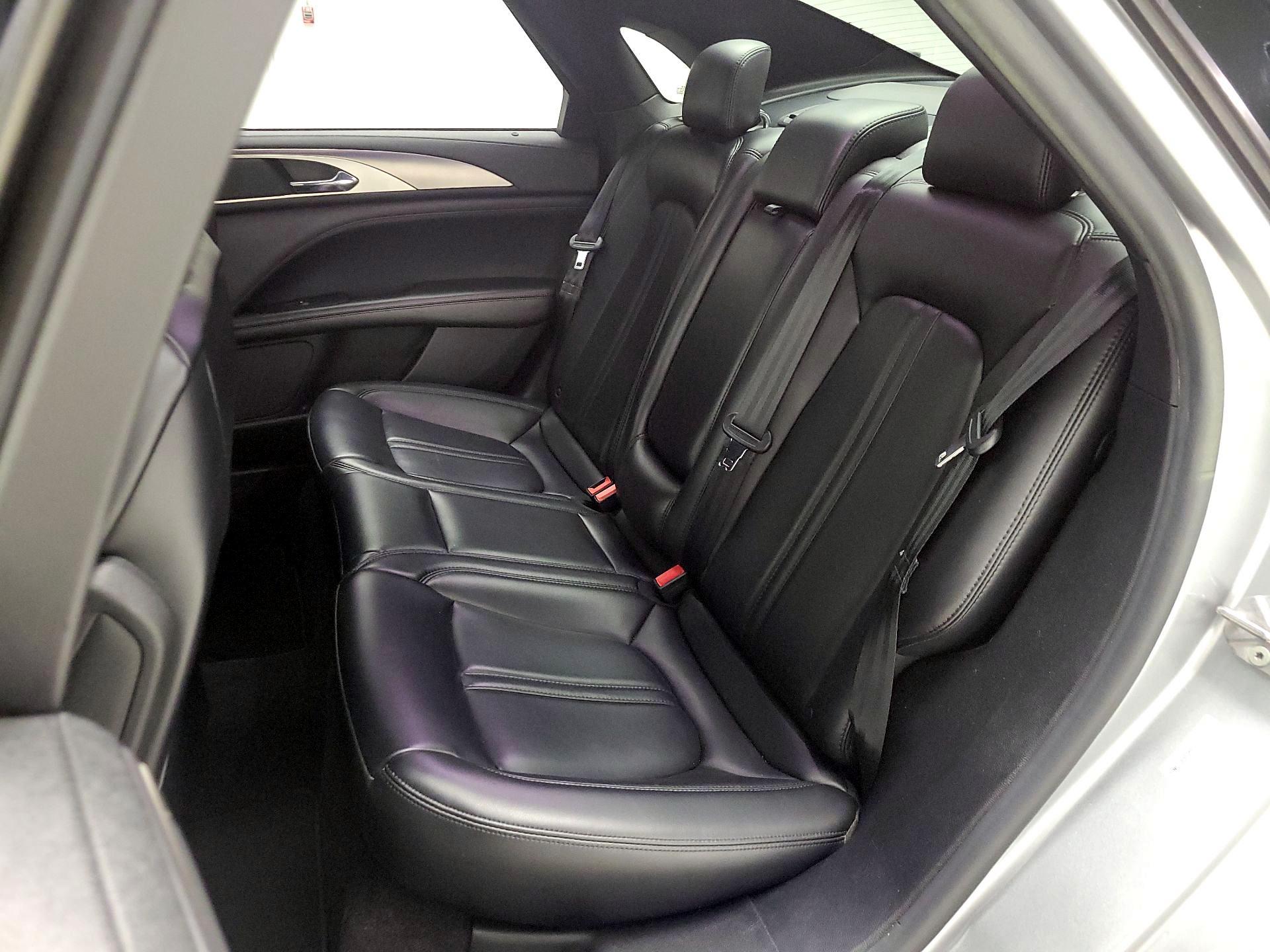 Thumbnail: 2020 Lincoln MKZ - 20
