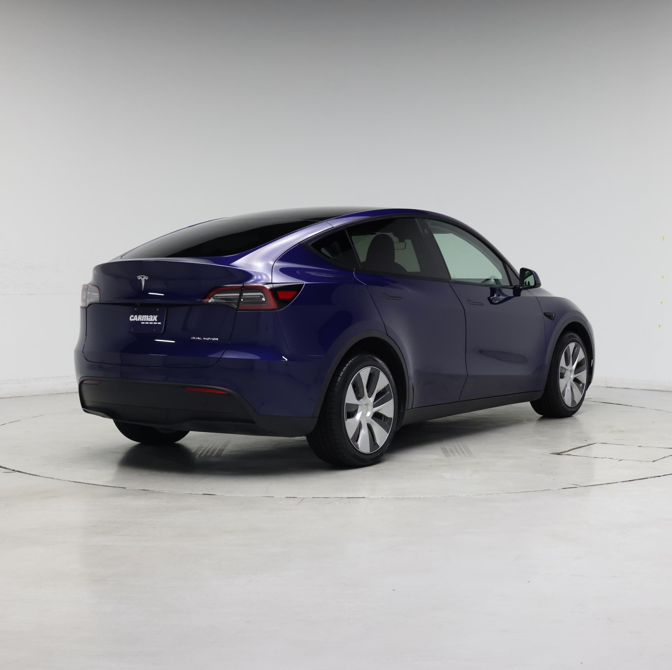 Thumbnail: 2023 Tesla Model Y - 8