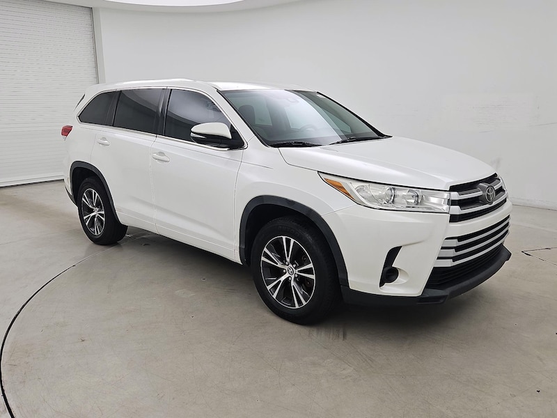 2018 Toyota Highlander LE