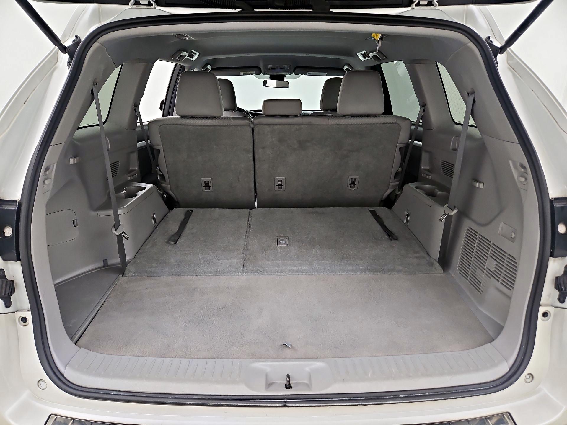 Thumbnail: 2018 Toyota Highlander - 20