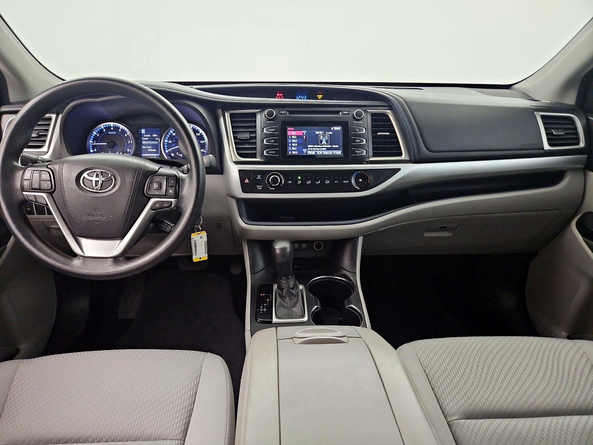 Thumbnail: 2018 Toyota Highlander - 8