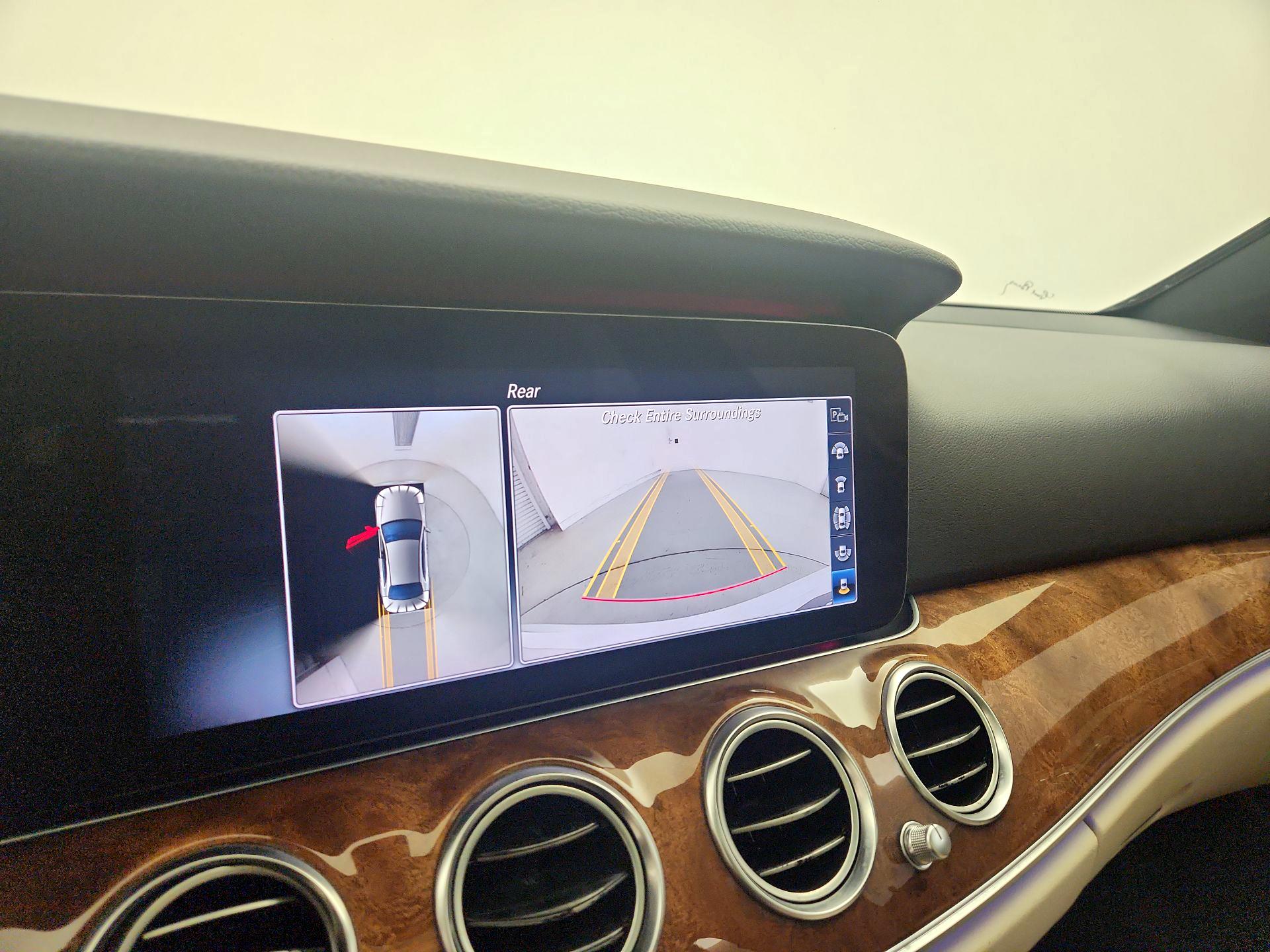 Thumbnail: 2020 Mercedes-Benz E-Class - 15