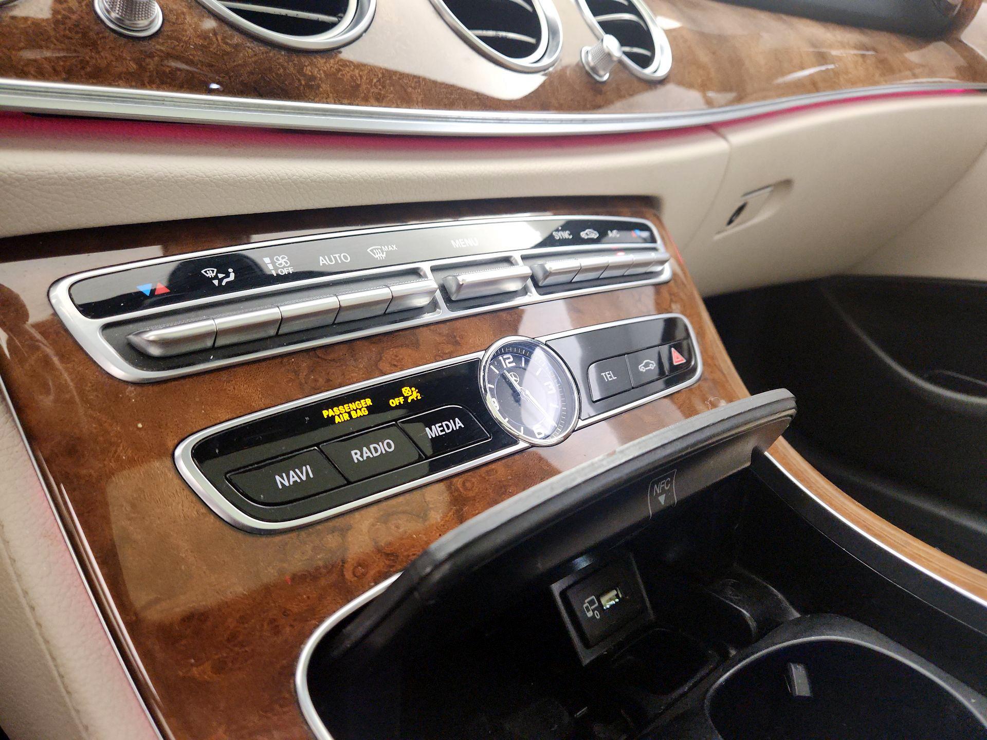 Thumbnail: 2020 Mercedes-Benz E-Class - 17