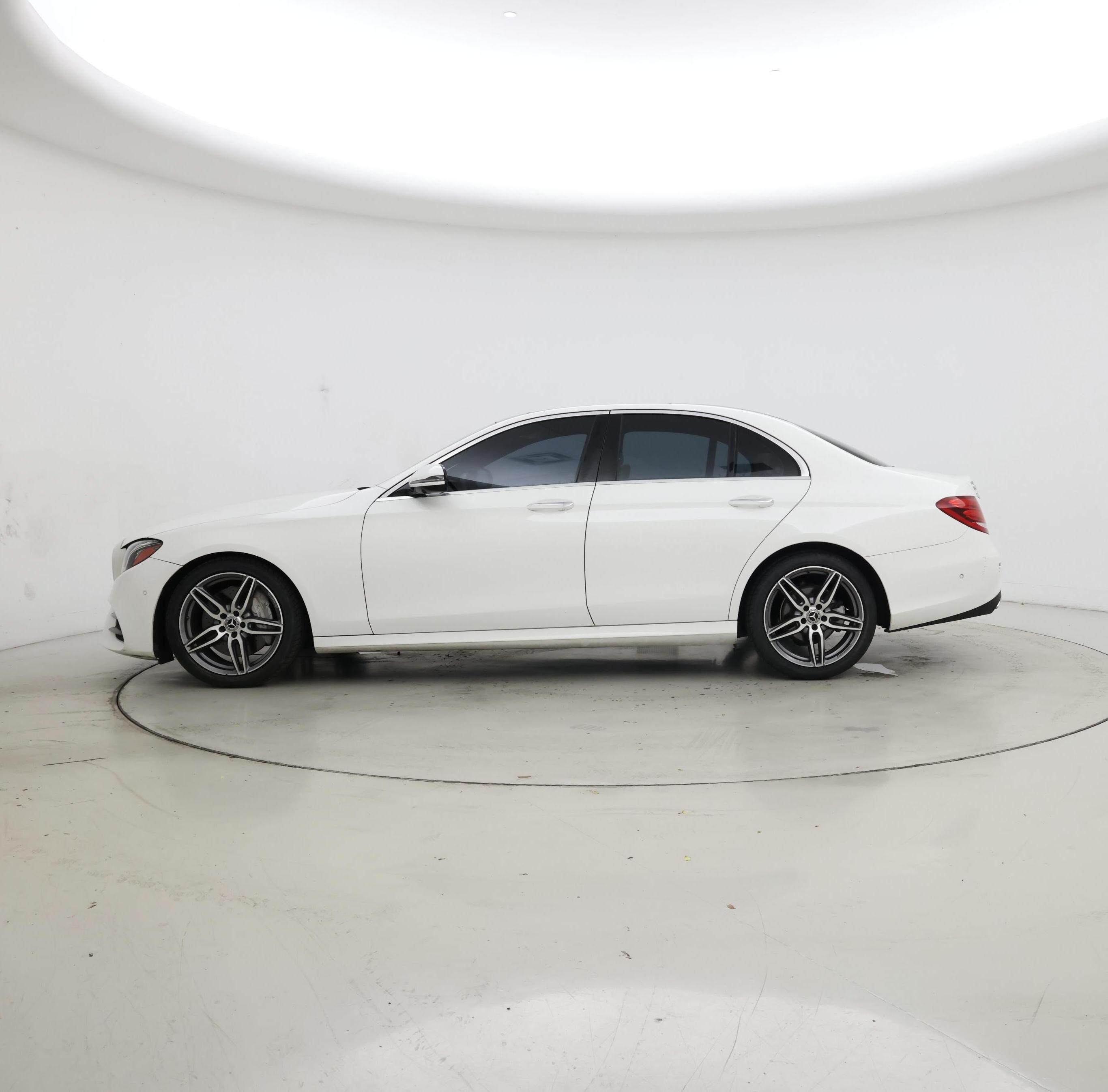 Thumbnail: 2020 Mercedes-Benz E-Class - 3