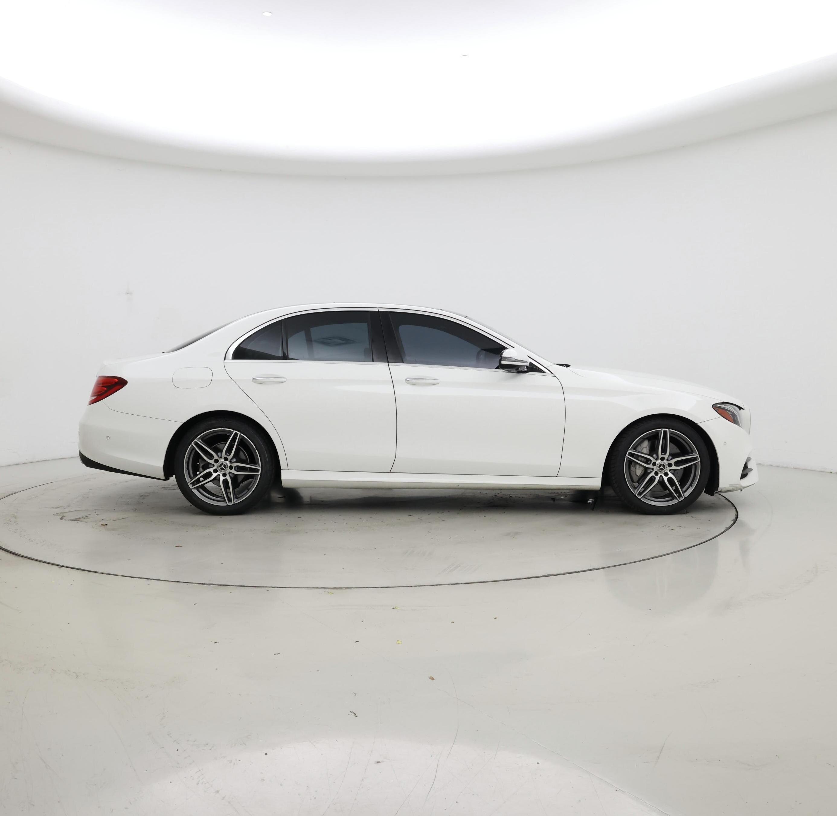 Thumbnail: 2020 Mercedes-Benz E-Class - 7
