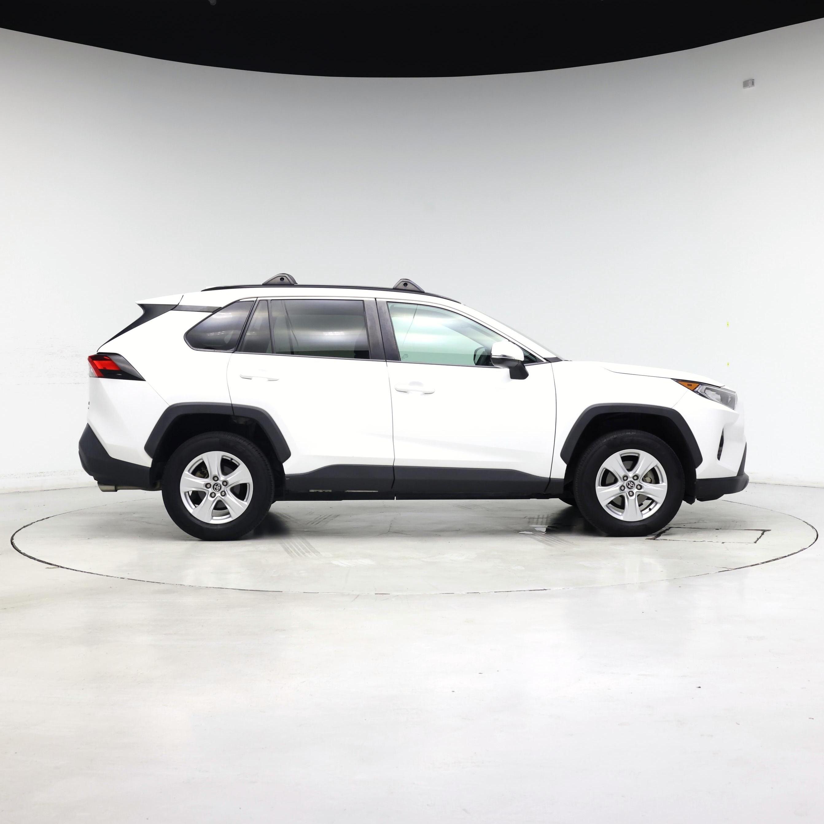 Thumbnail: 2021 Toyota RAV4 - 7