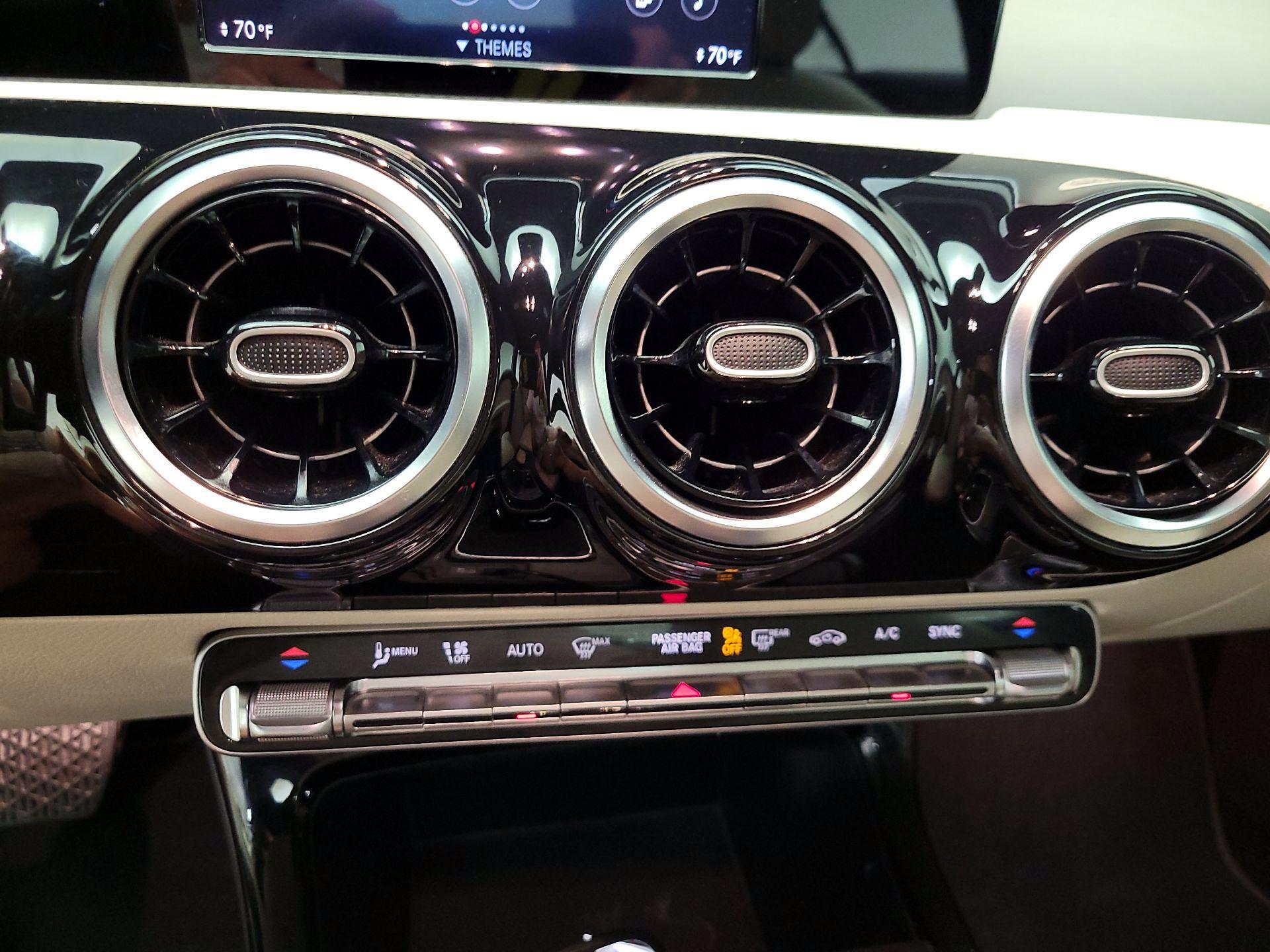 Thumbnail: 2019 Mercedes-Benz A-Class - 17