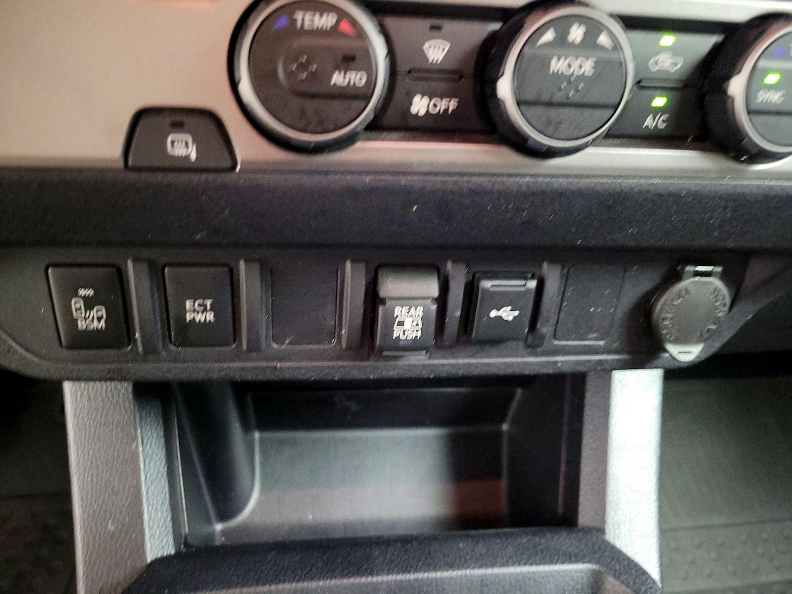2022 Toyota Tacoma SR5 - Photo 19