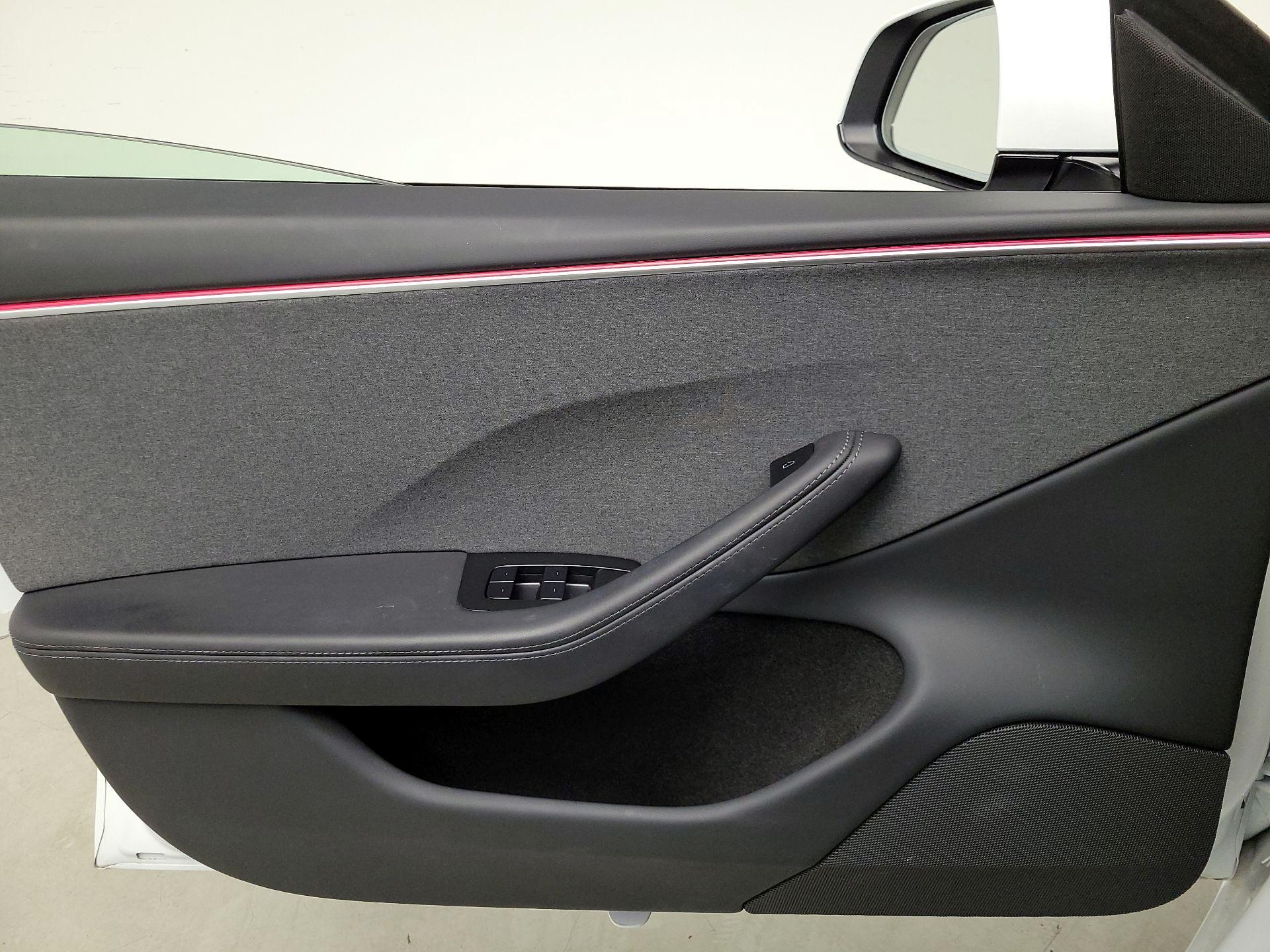 Thumbnail: 2025 Tesla Model 3 - 12