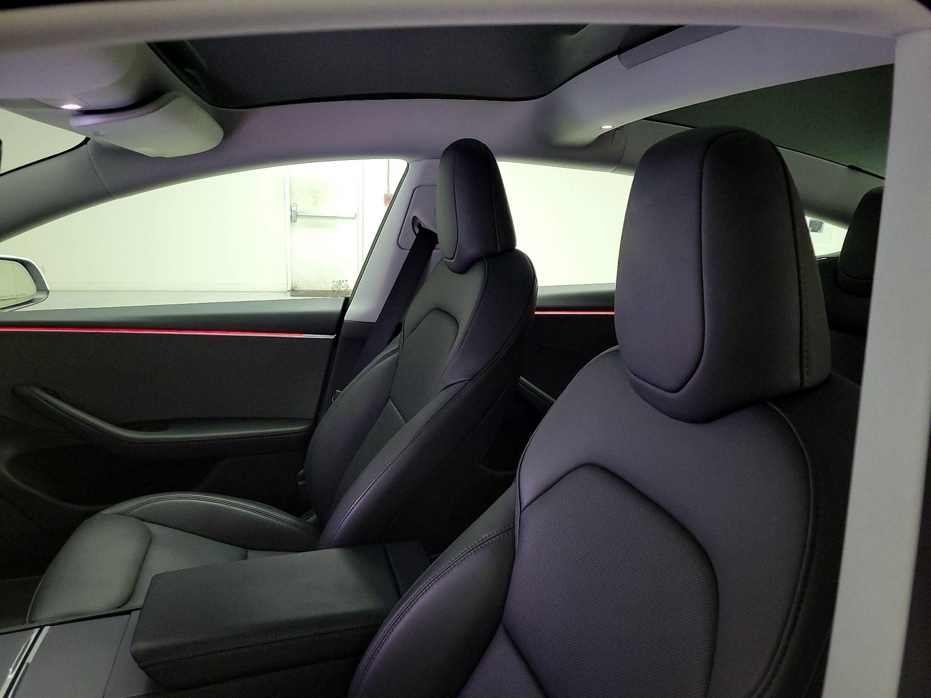 Thumbnail: 2025 Tesla Model 3 - 19
