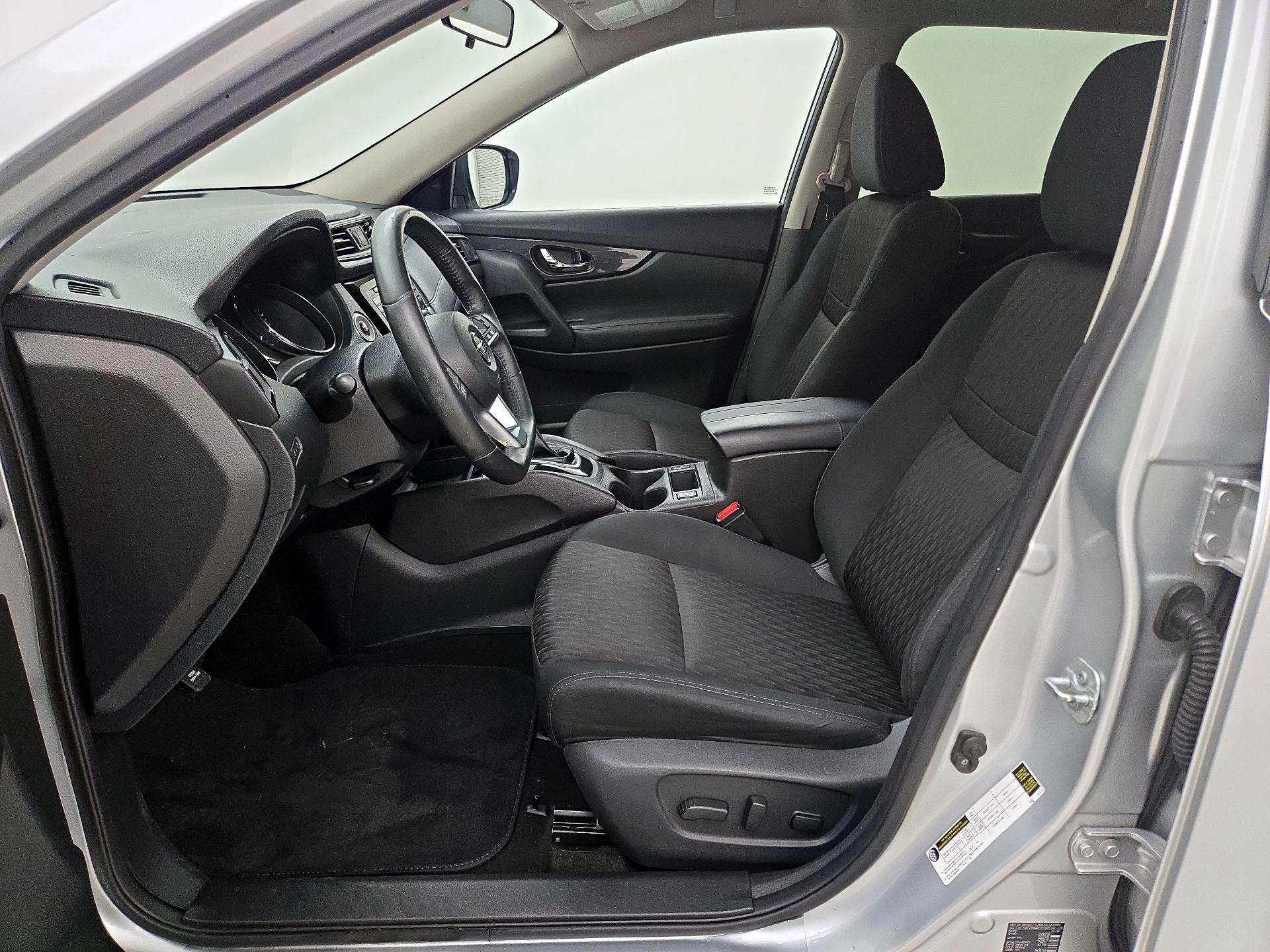 Thumbnail: 2018 Nissan Rogue - 11