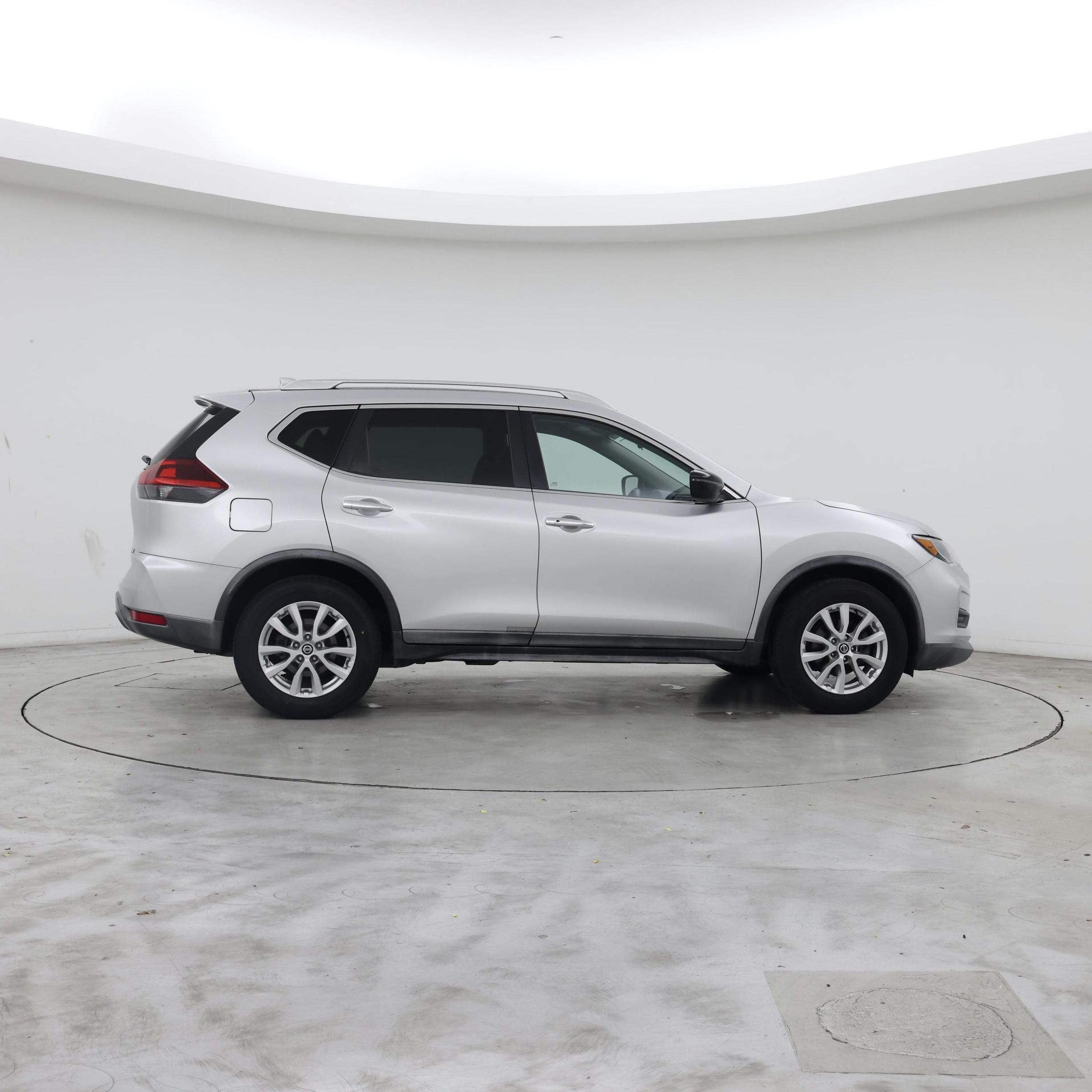 Thumbnail: 2018 Nissan Rogue - 7