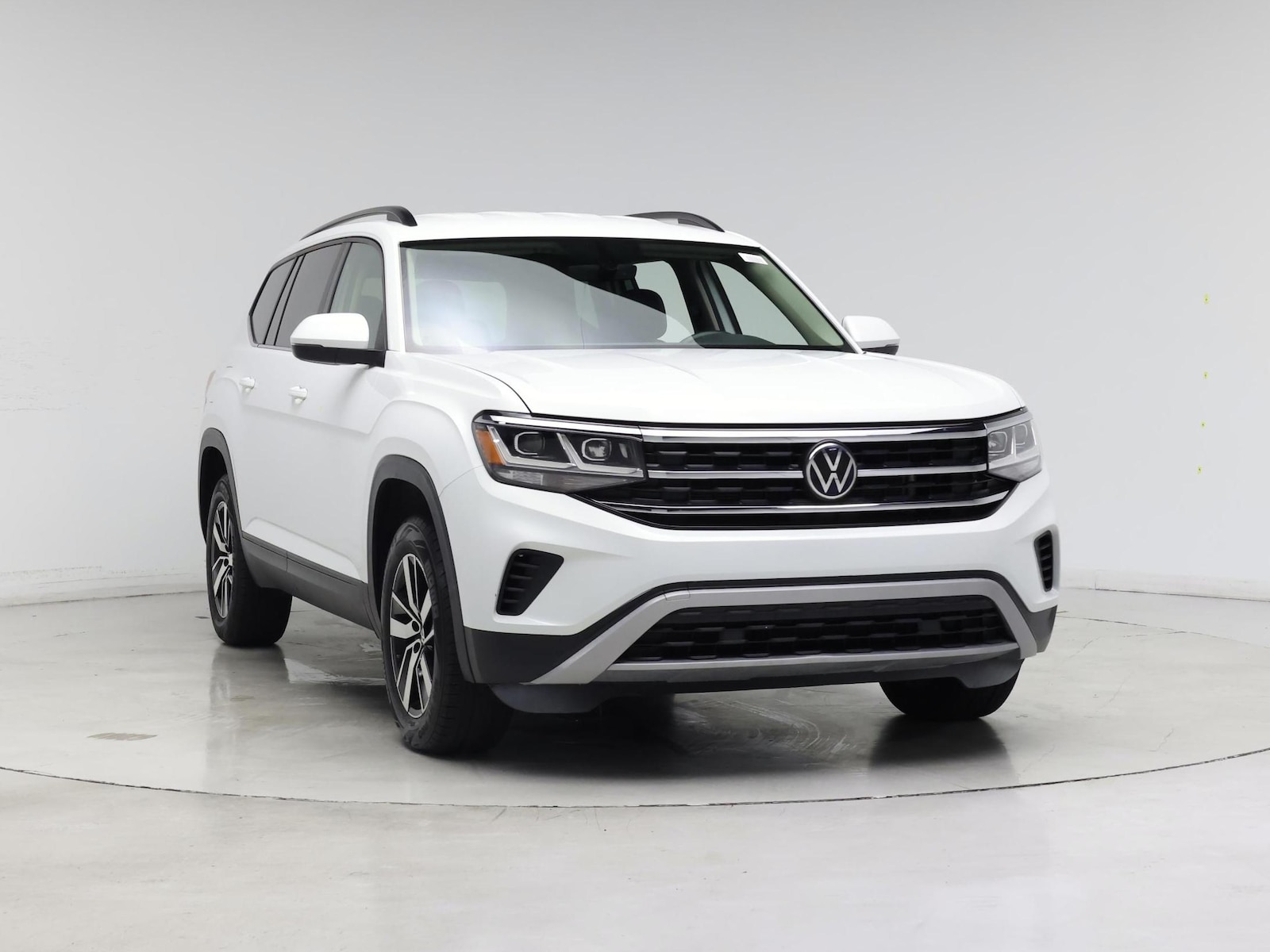 2023 Volkswagen Atlas SE - Photo 2