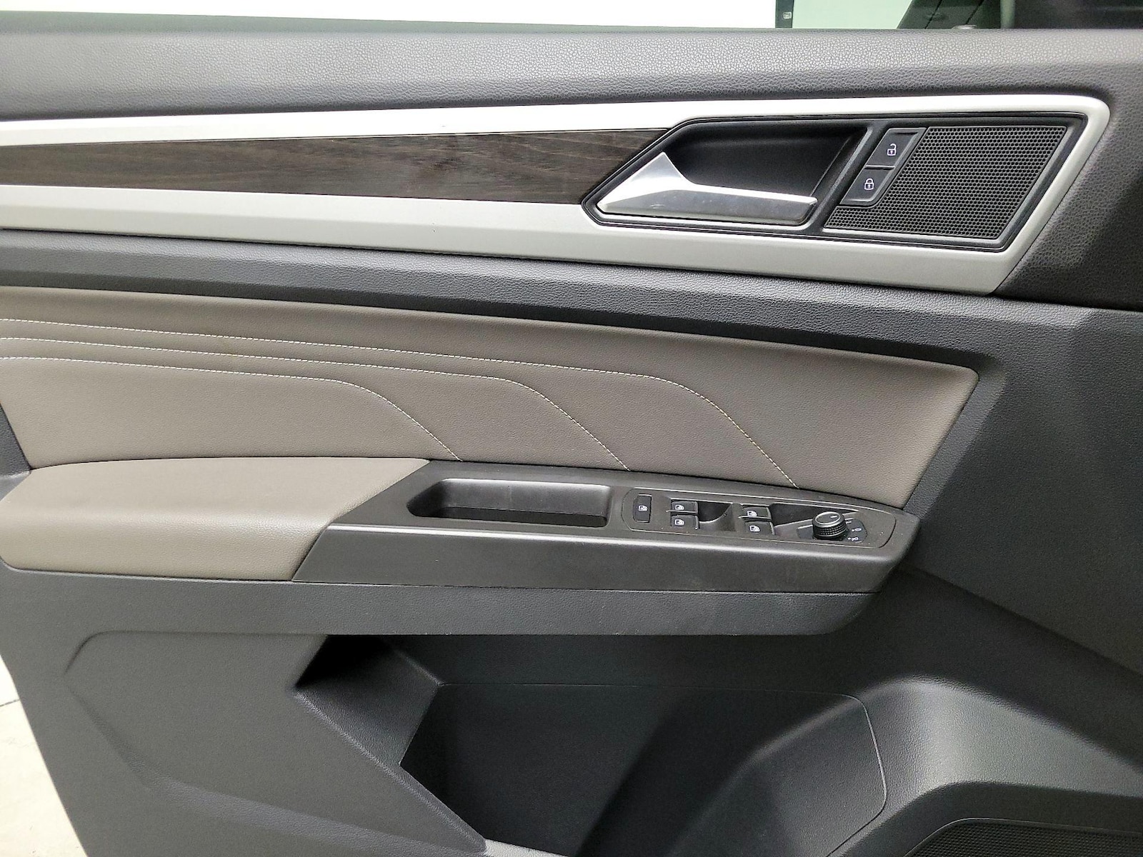 2023 Volkswagen Atlas SE - Photo 13