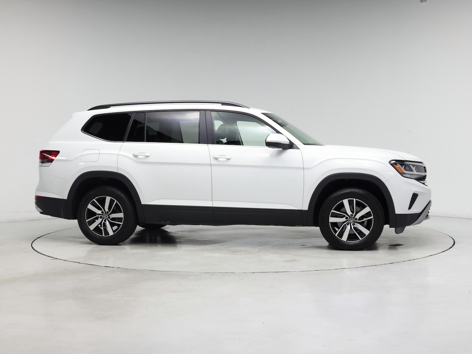 2023 Volkswagen Atlas SE - Photo 8
