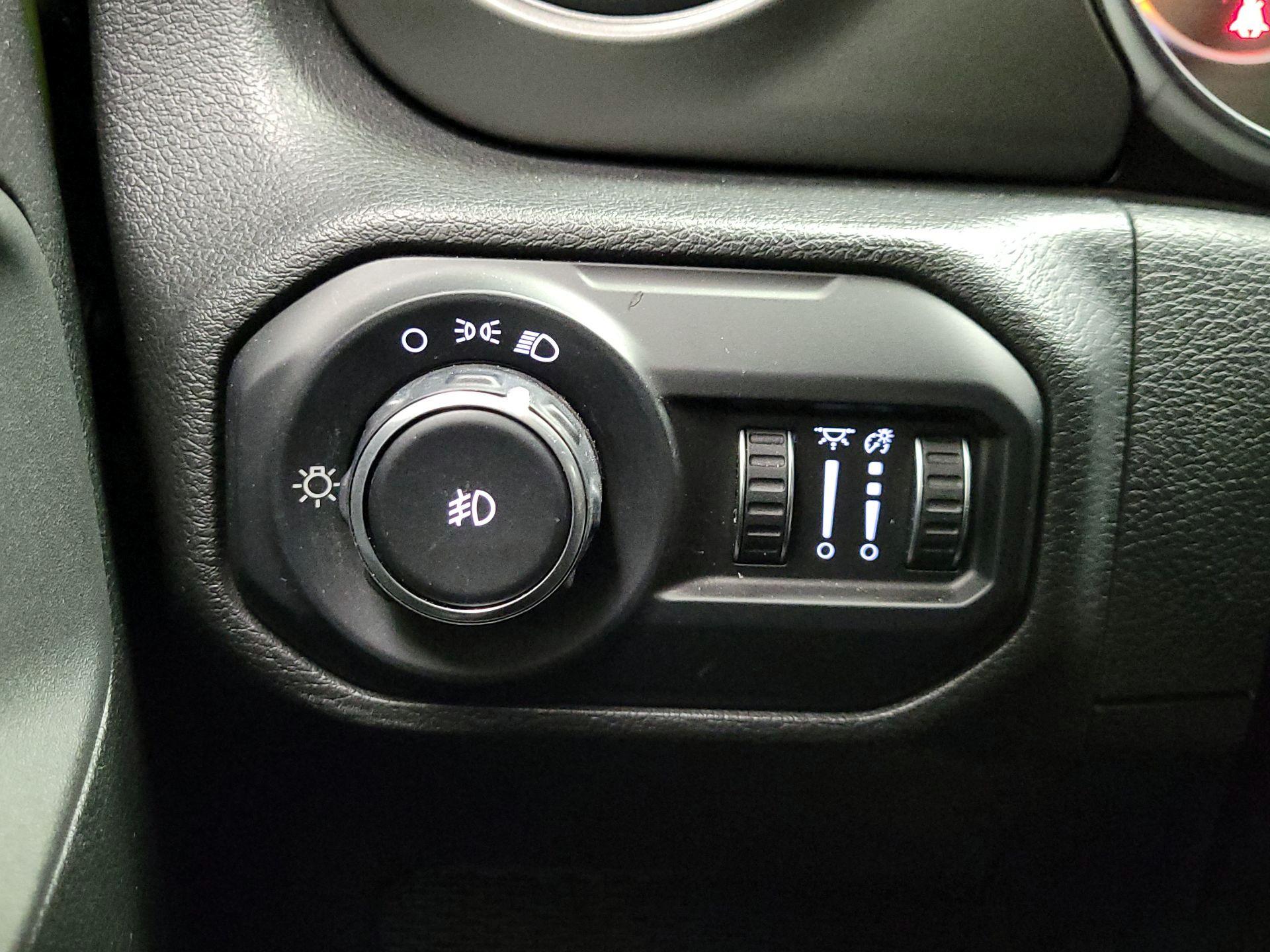 Thumbnail: 2021 Jeep Wrangler - 13