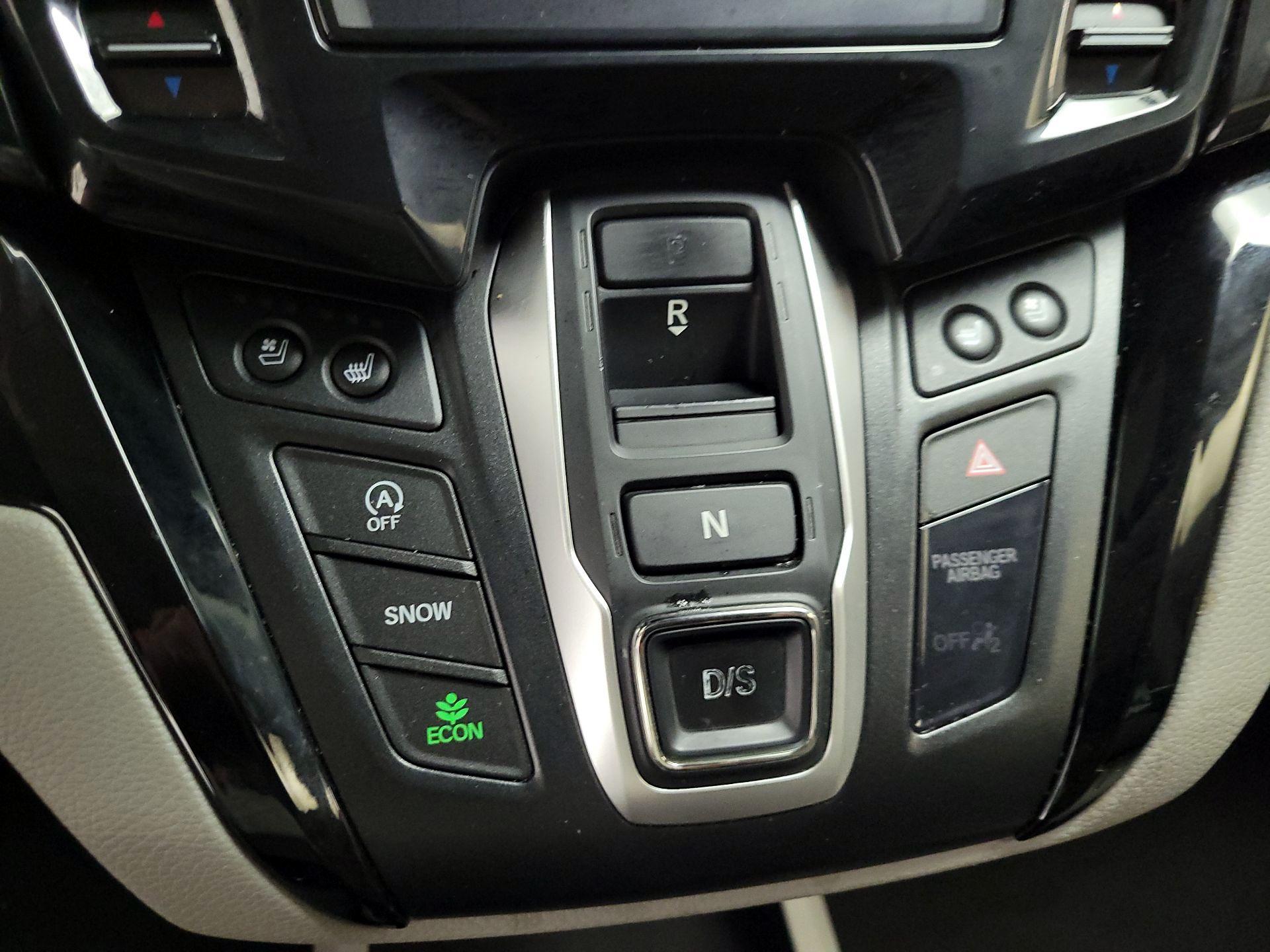 Thumbnail: 2019 Honda Odyssey - 18