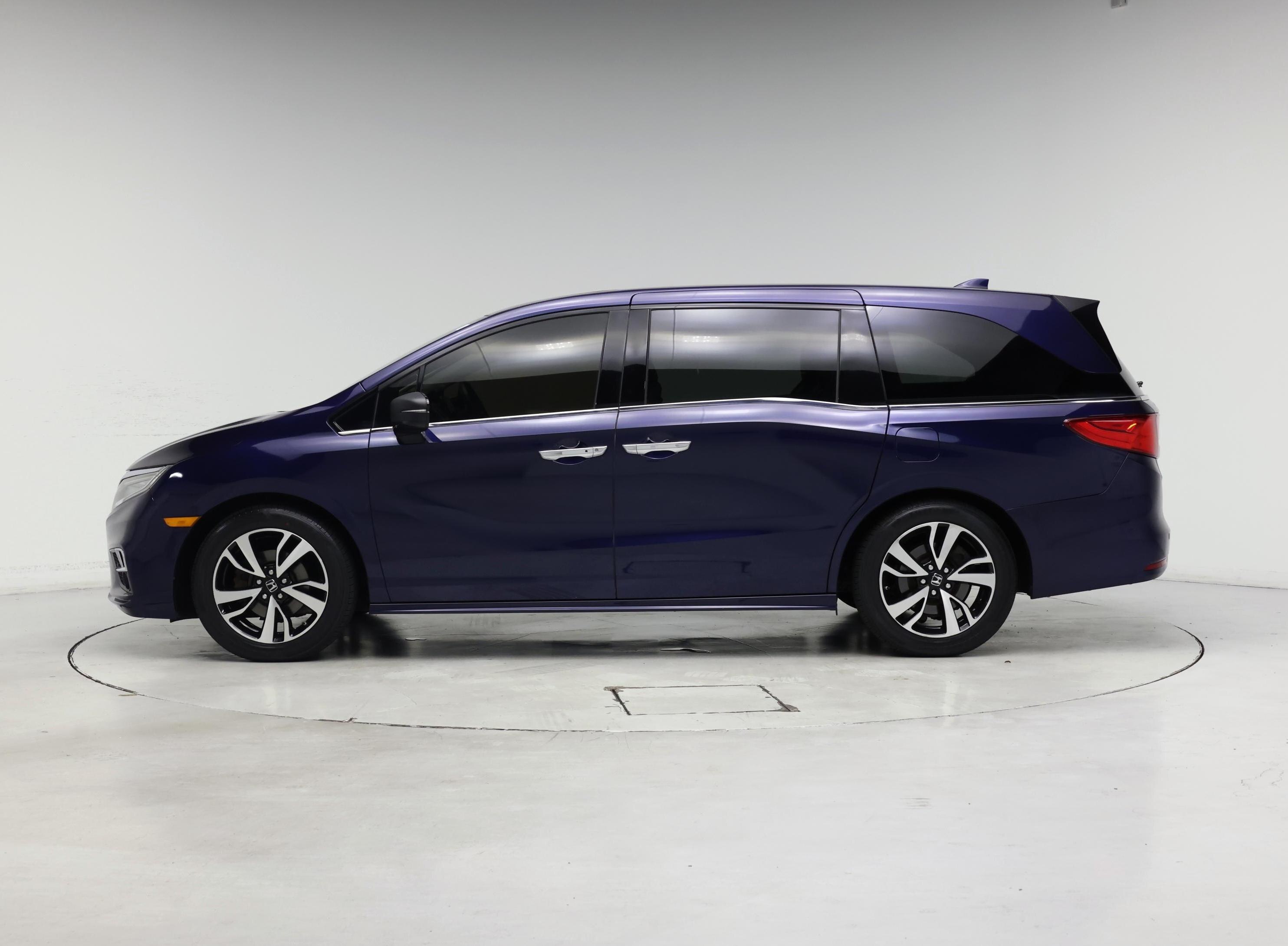Thumbnail: 2019 Honda Odyssey - 3