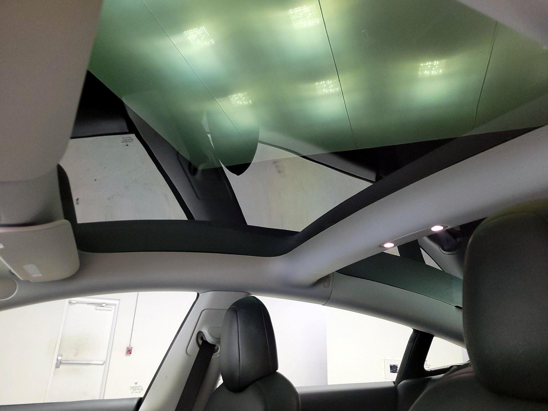 Thumbnail: 2021 Tesla Model 3 - 18