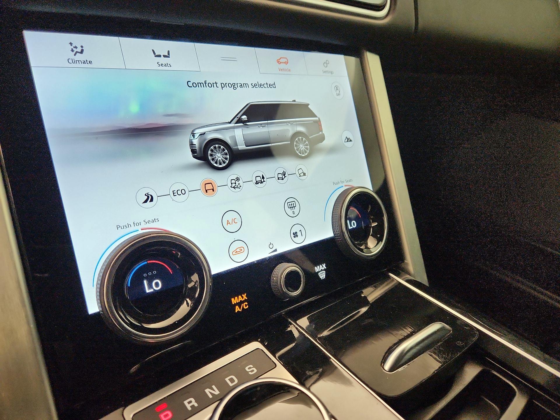 Thumbnail: 2022 Land Rover Range Rover - 17