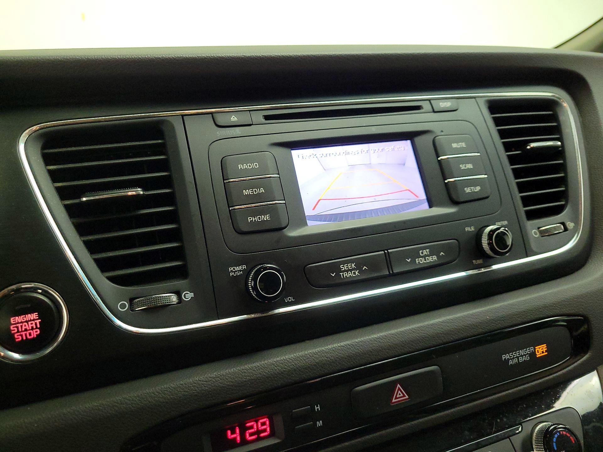 Thumbnail: 2016 Kia Sedona - 14
