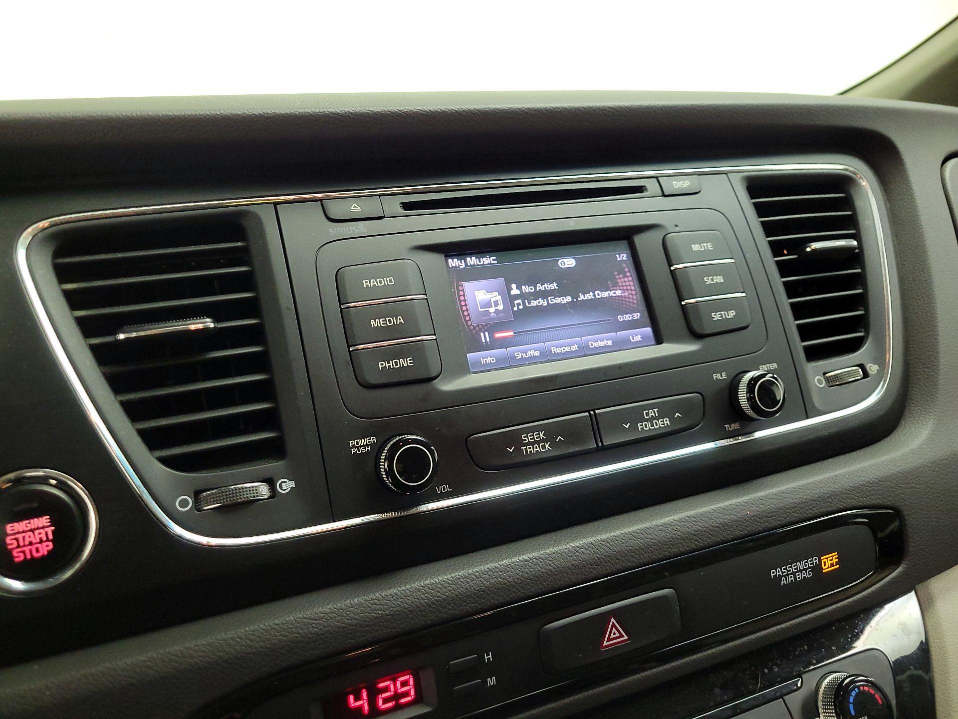 Thumbnail: 2016 Kia Sedona - 15