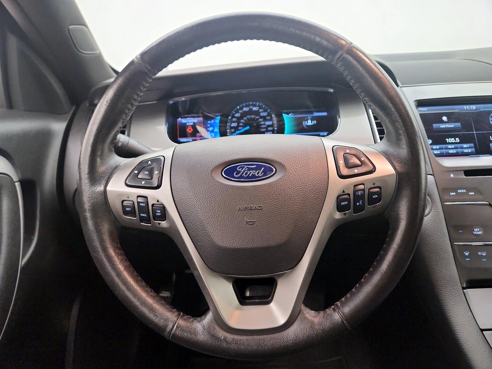 2015 Ford Taurus SEL - Photo 11