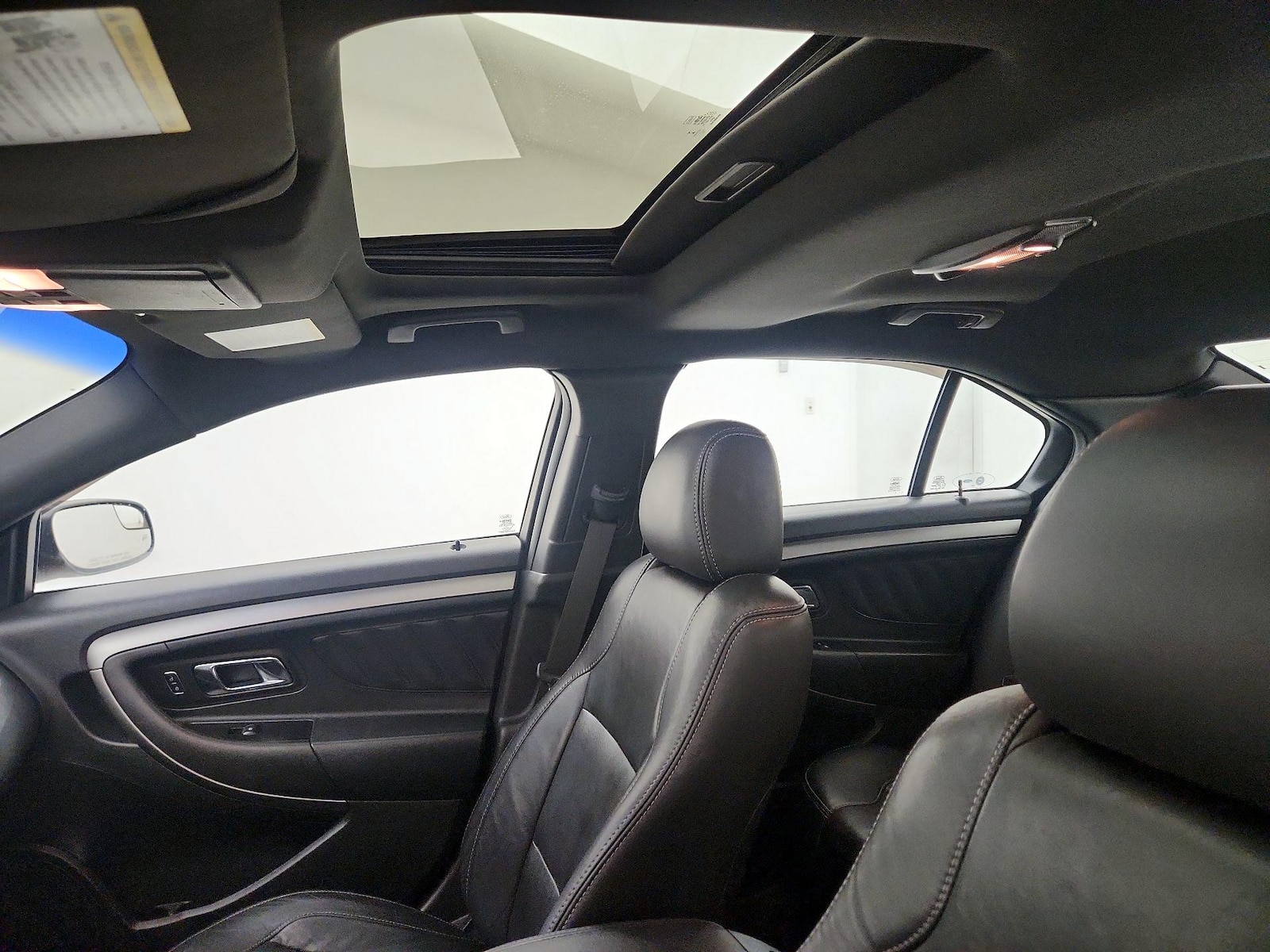 2015 Ford Taurus SEL - Photo 21