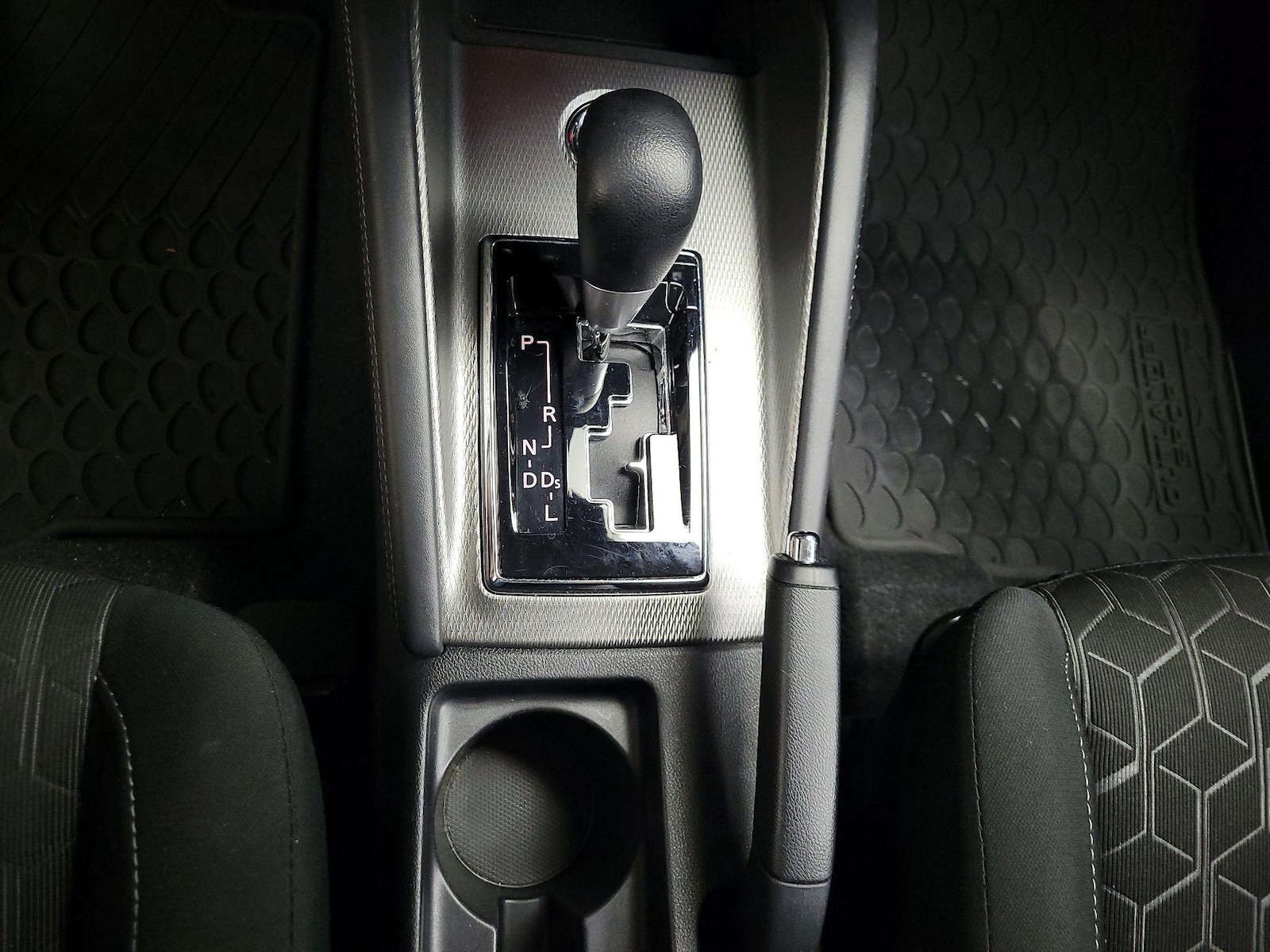 2023 Mitsubishi Outlander Sport ES - Photo 19