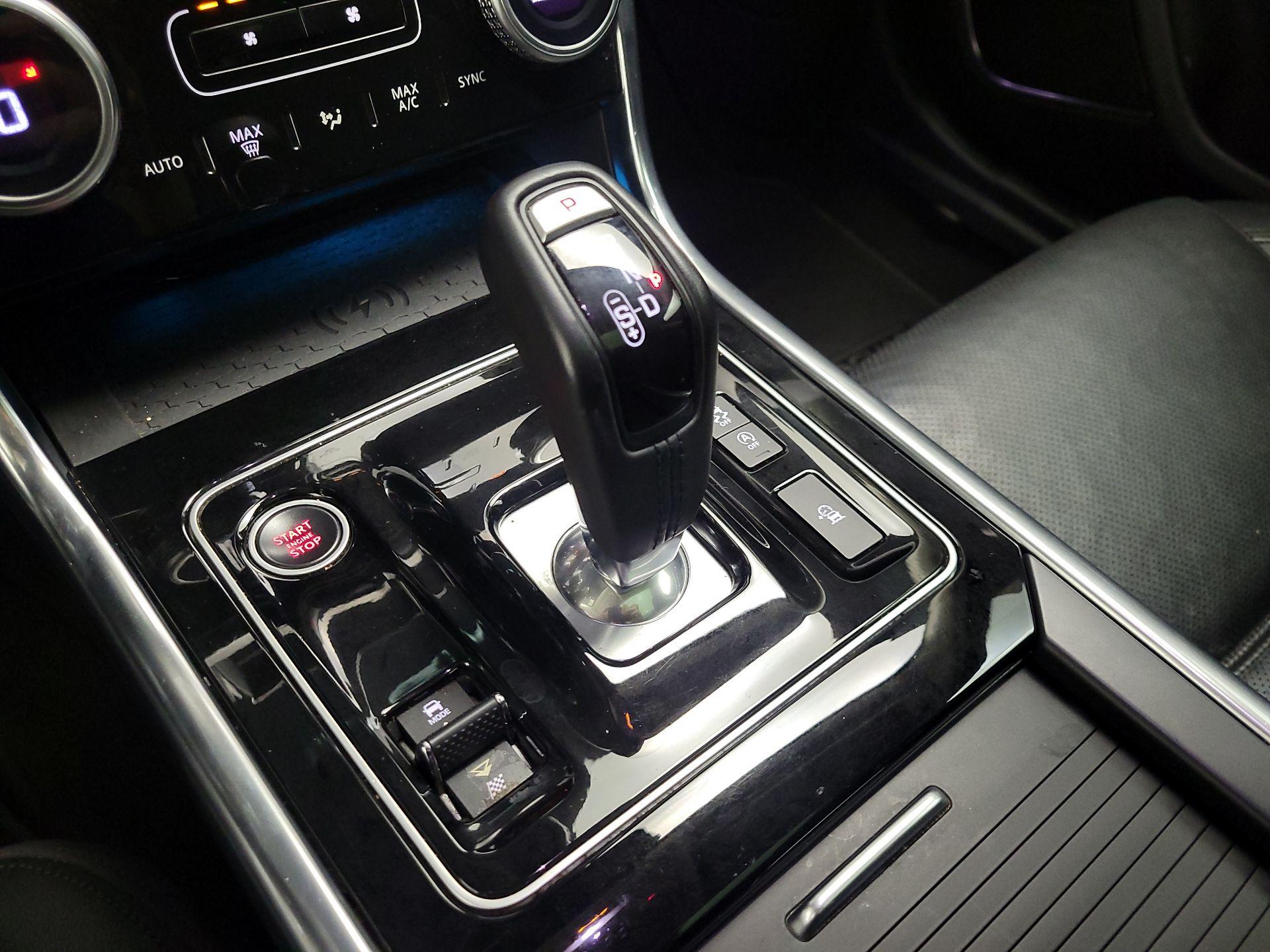Thumbnail: 2020 Jaguar XE - 17