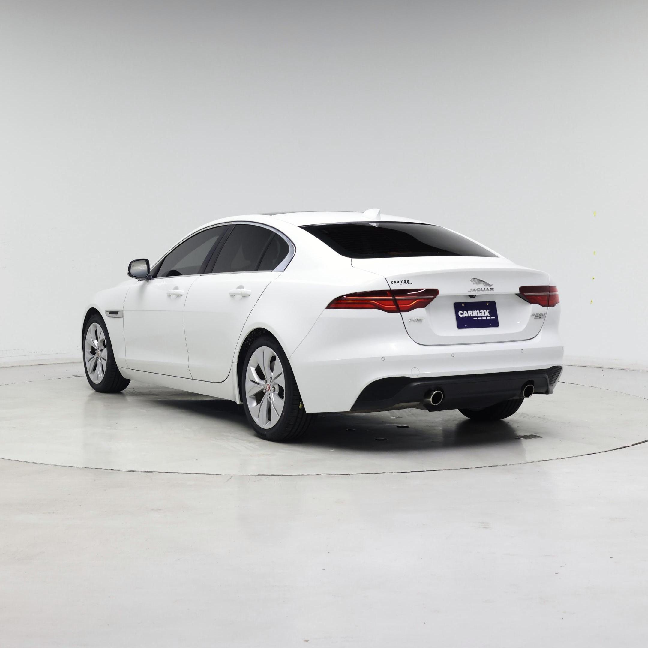 Thumbnail: 2020 Jaguar XE - 2