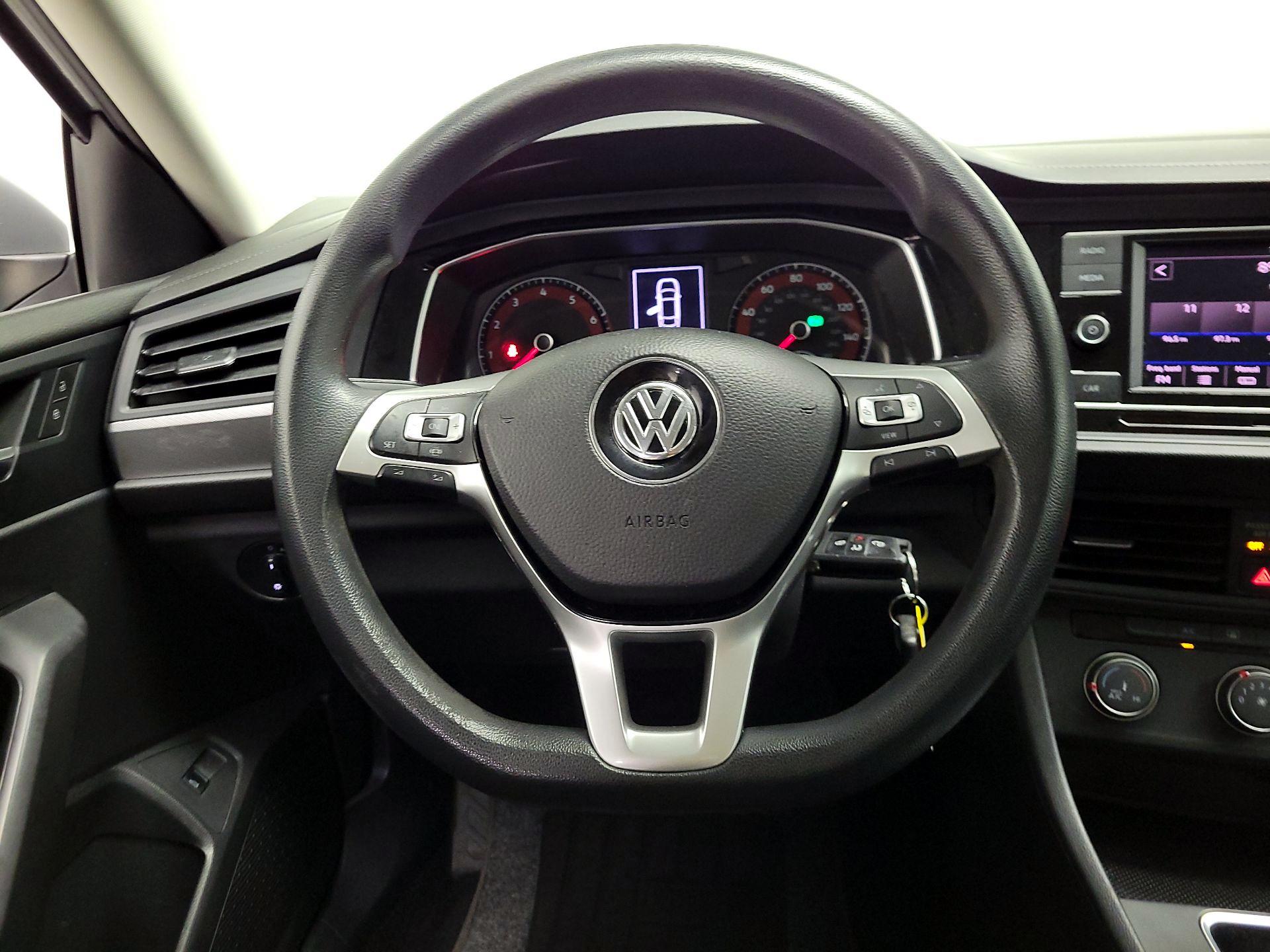 Thumbnail: 2019 Volkswagen Jetta - 10